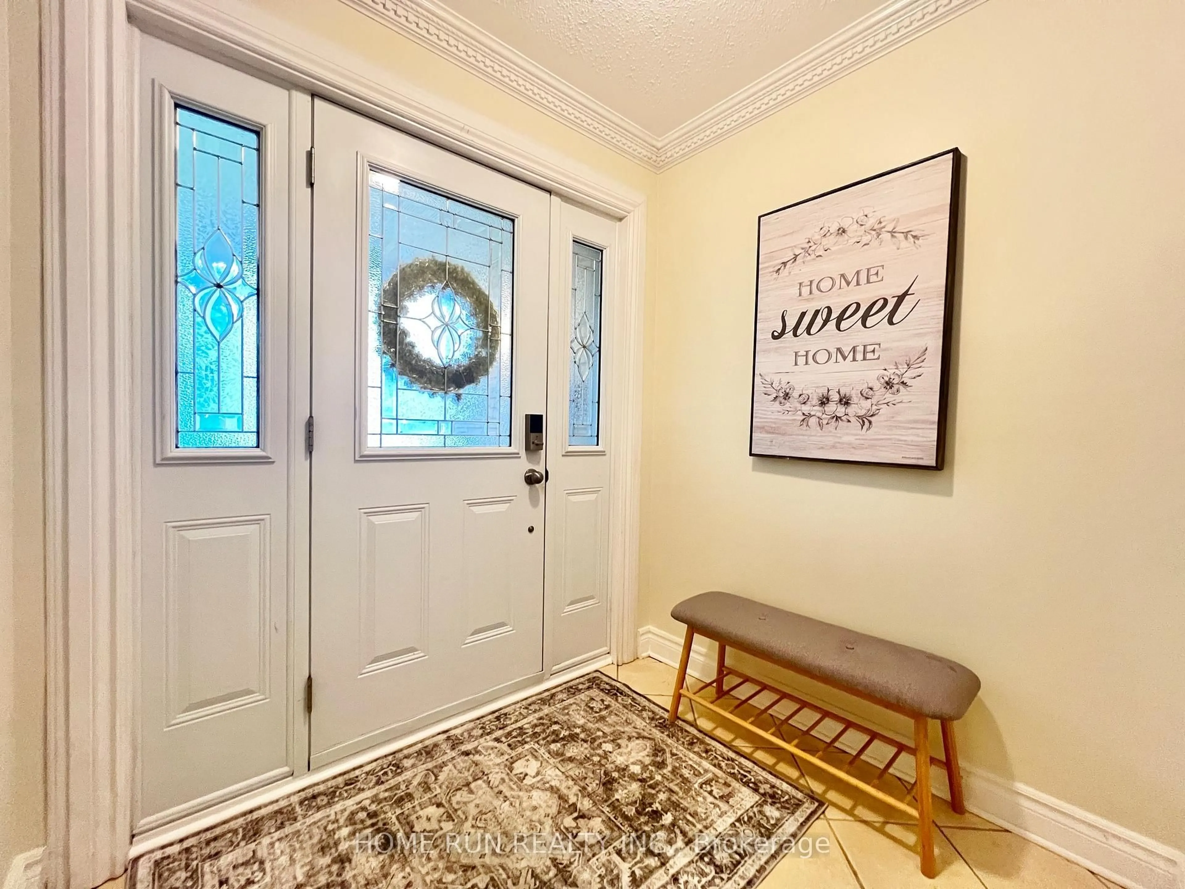 Indoor entryway for 76 winbro Private, Ottawa Ontario K1V 0M6
