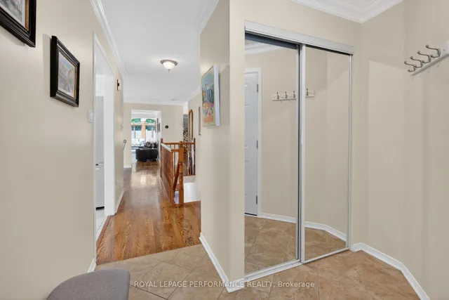 569 Princess Louise Dr, Orleans 4