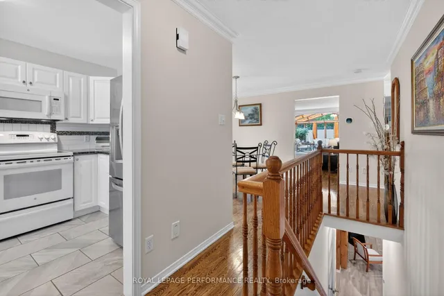 569 Princess Louise Dr, Orleans 5
