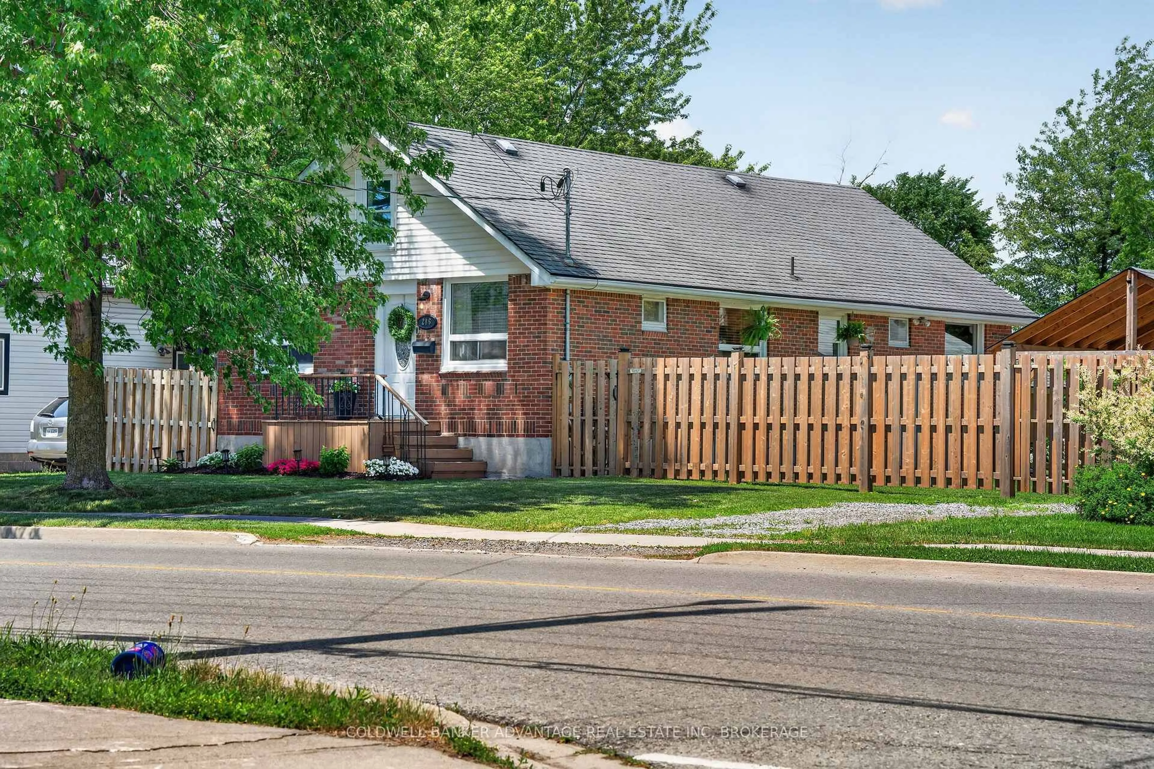 Home with brick exterior material, street for 286 Gilmore Rd, Fort Erie Ontario L2A 2M8