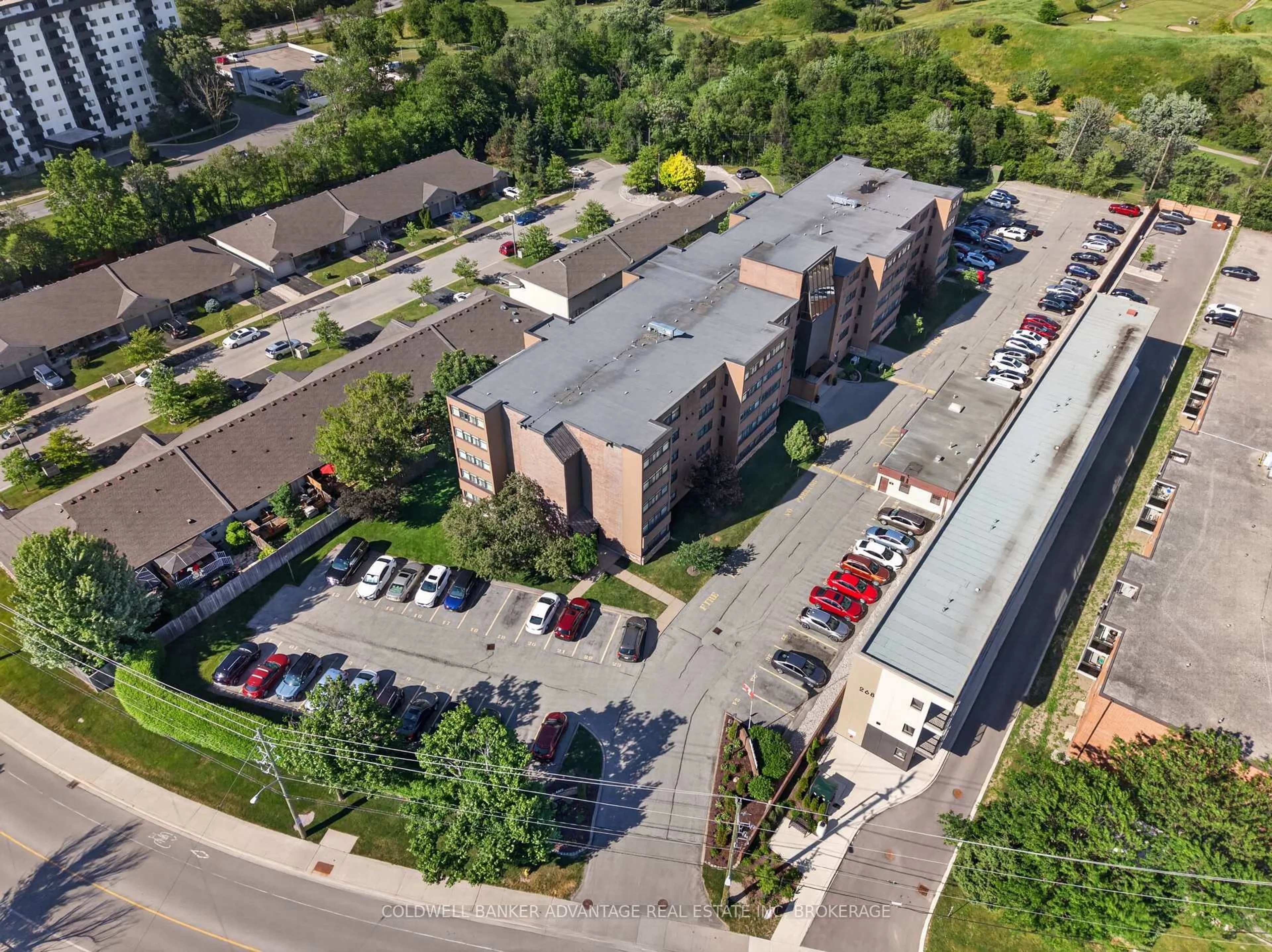 A pic from outside/outdoor area/front of a property/back of a property/a pic from drone, building for 276 Oakdale Ave #405, St. Catharines Ontario L2P 3S5