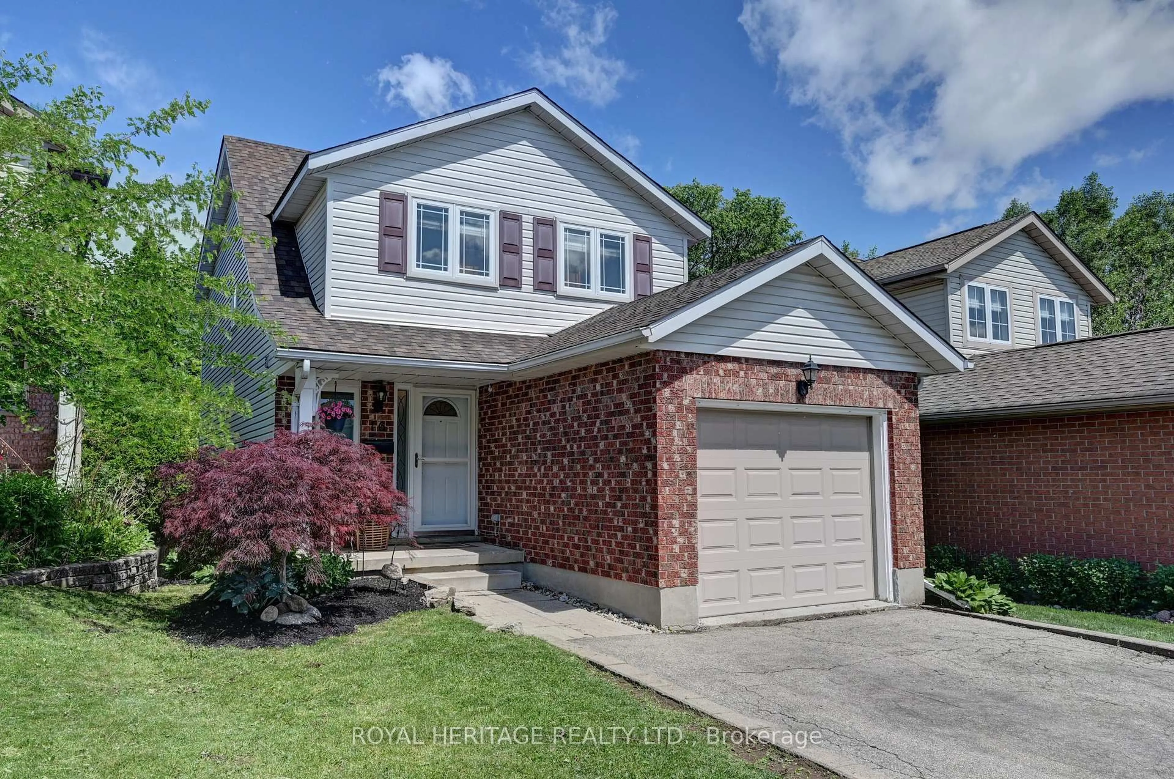 Home with brick exterior material, street for 16 Dawn Ridge Dr, Kitchener Ontario N2N 3J7