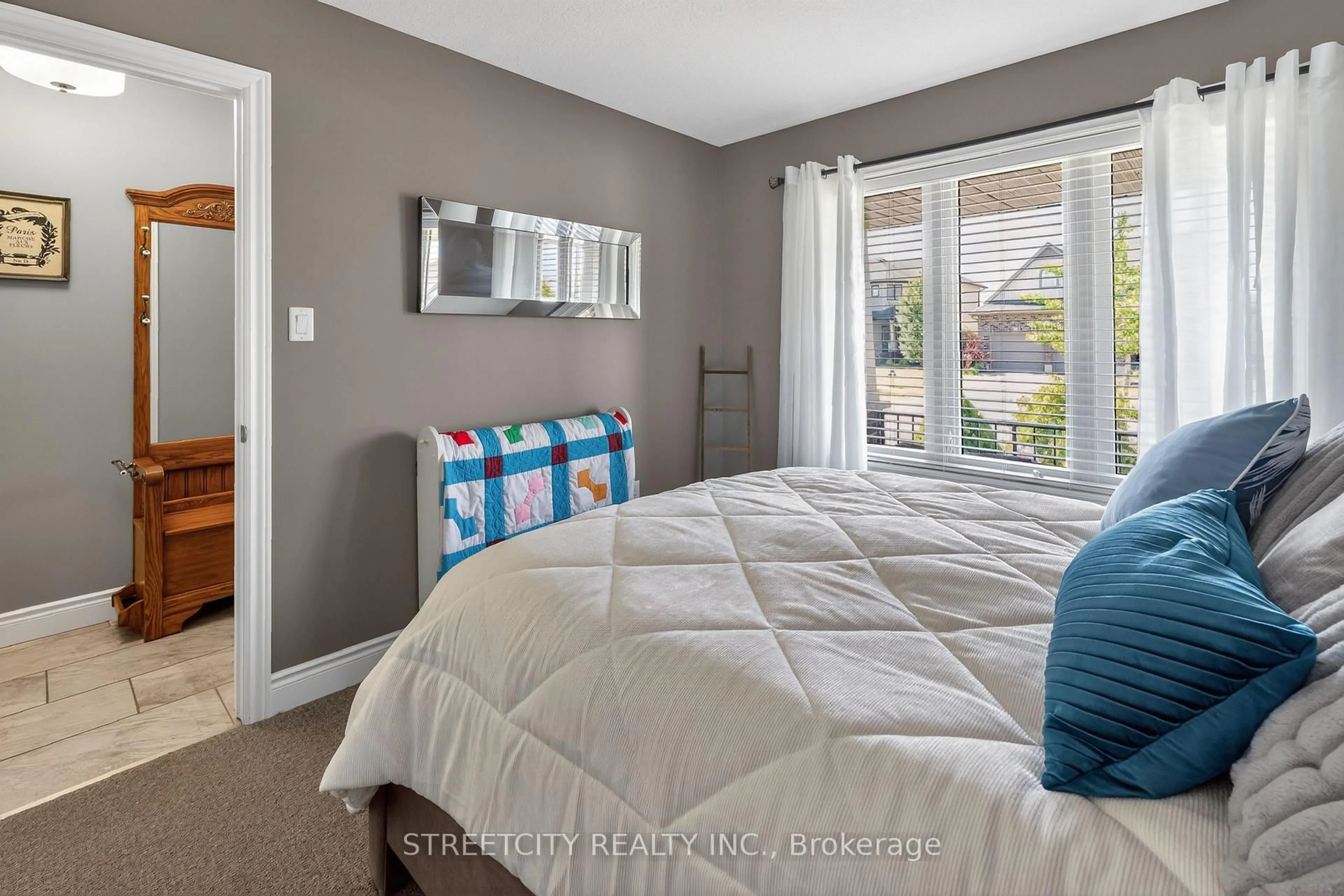 Bedroom with bed, unknown for 17 Old Course Rd, St. Thomas Ontario N5R 0C8