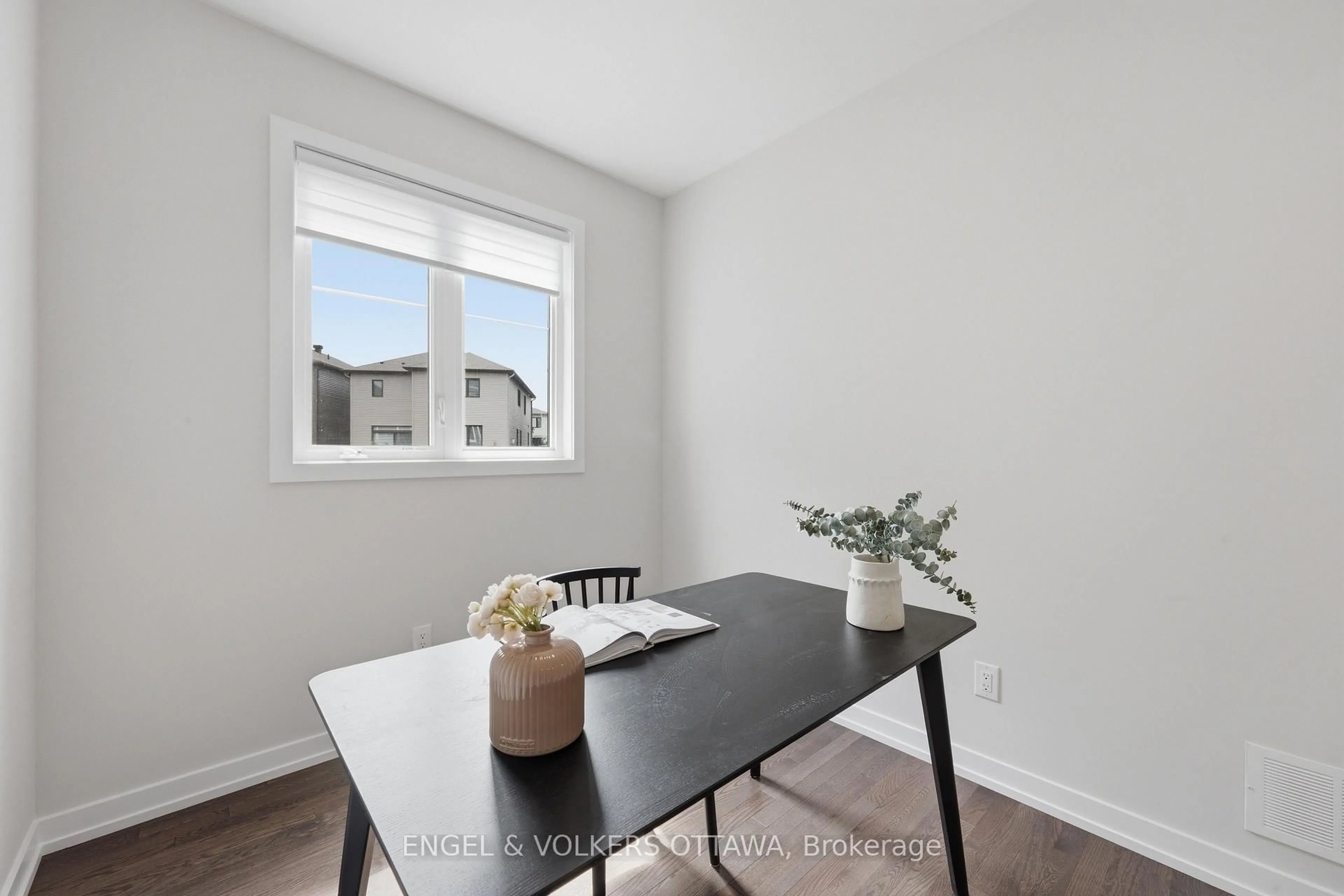 A pic of a room for 17 Pacing Walk, Richmond Ontario K0A 2Z0