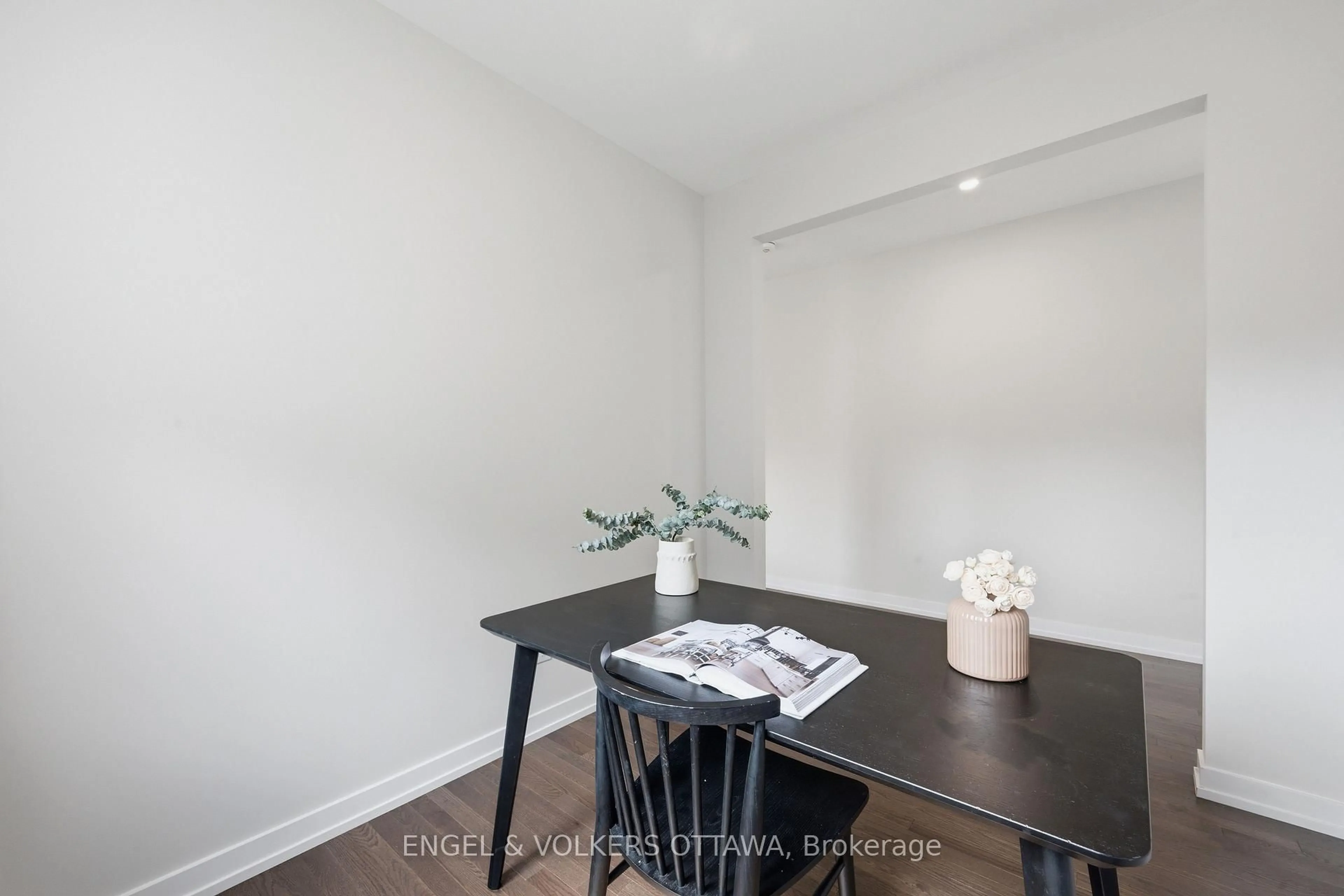 A pic of a room for 17 Pacing Walk, Richmond Ontario K0A 2Z0