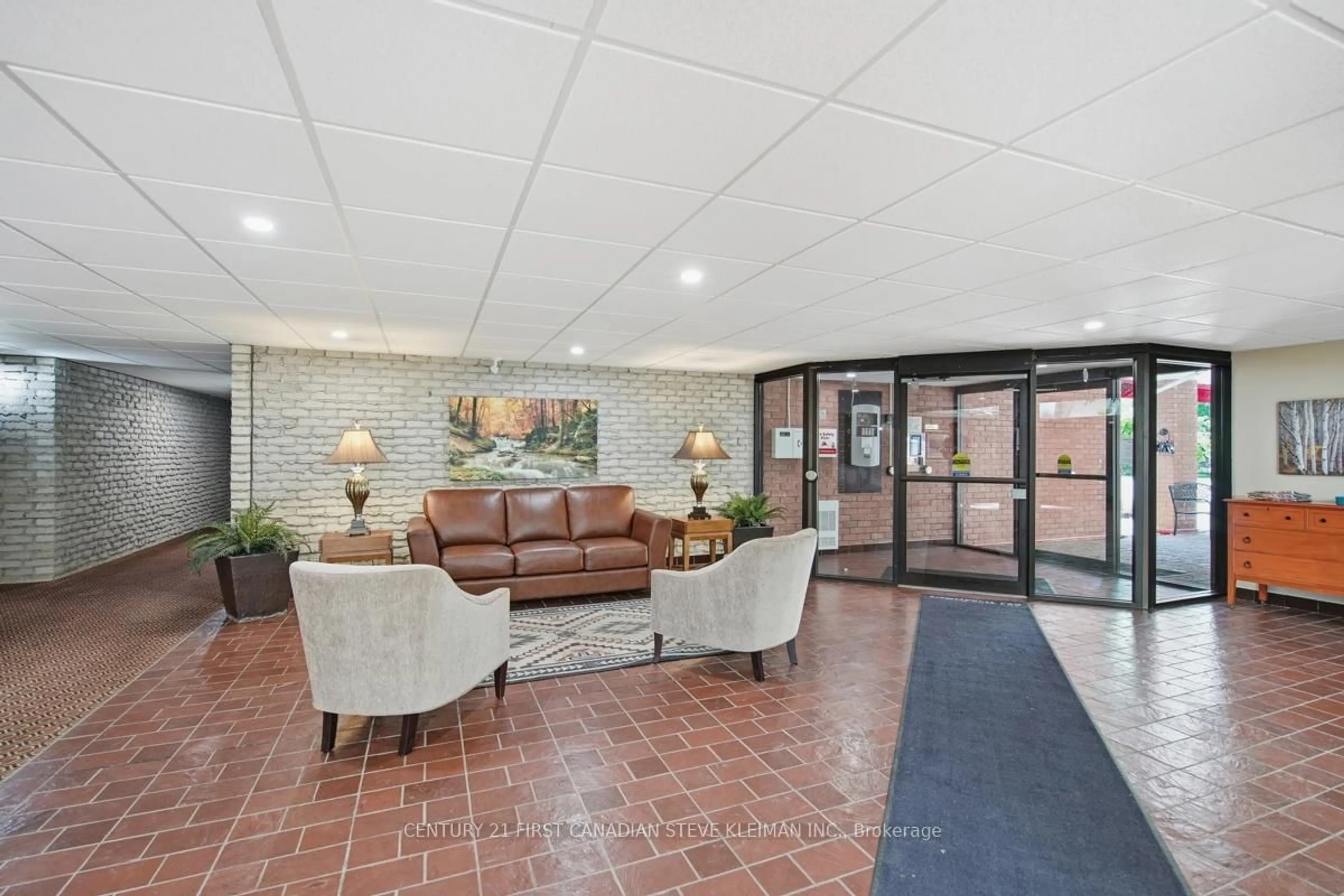 Lobby for 693 Windermere Rd #309, London North Ontario N5X 2P1