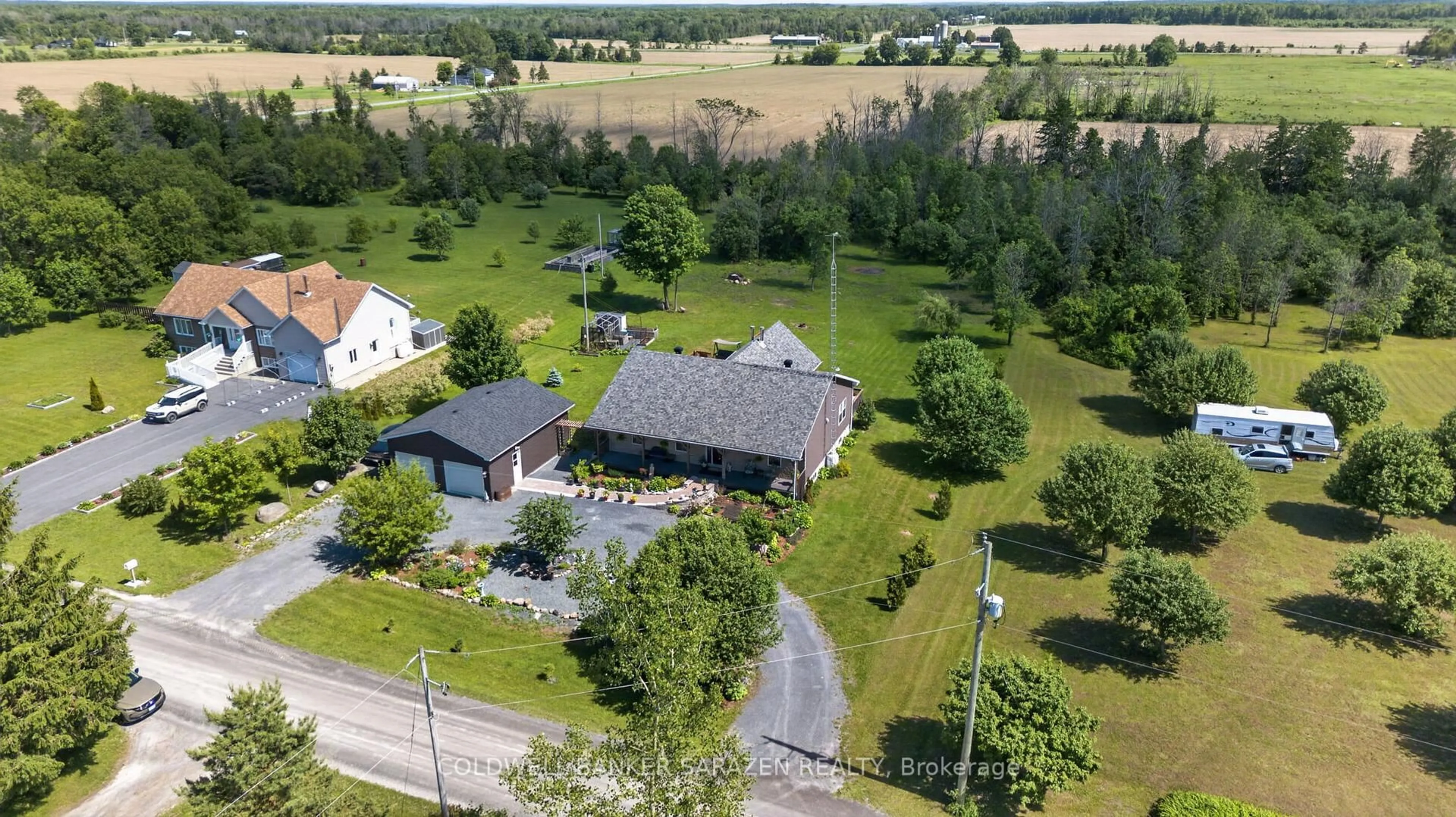 A pic from outside/outdoor area/front of a property/back of a property/a pic from drone, unknown for 18454 Diversion Rd, North Glengarry Ontario K0C 1B0