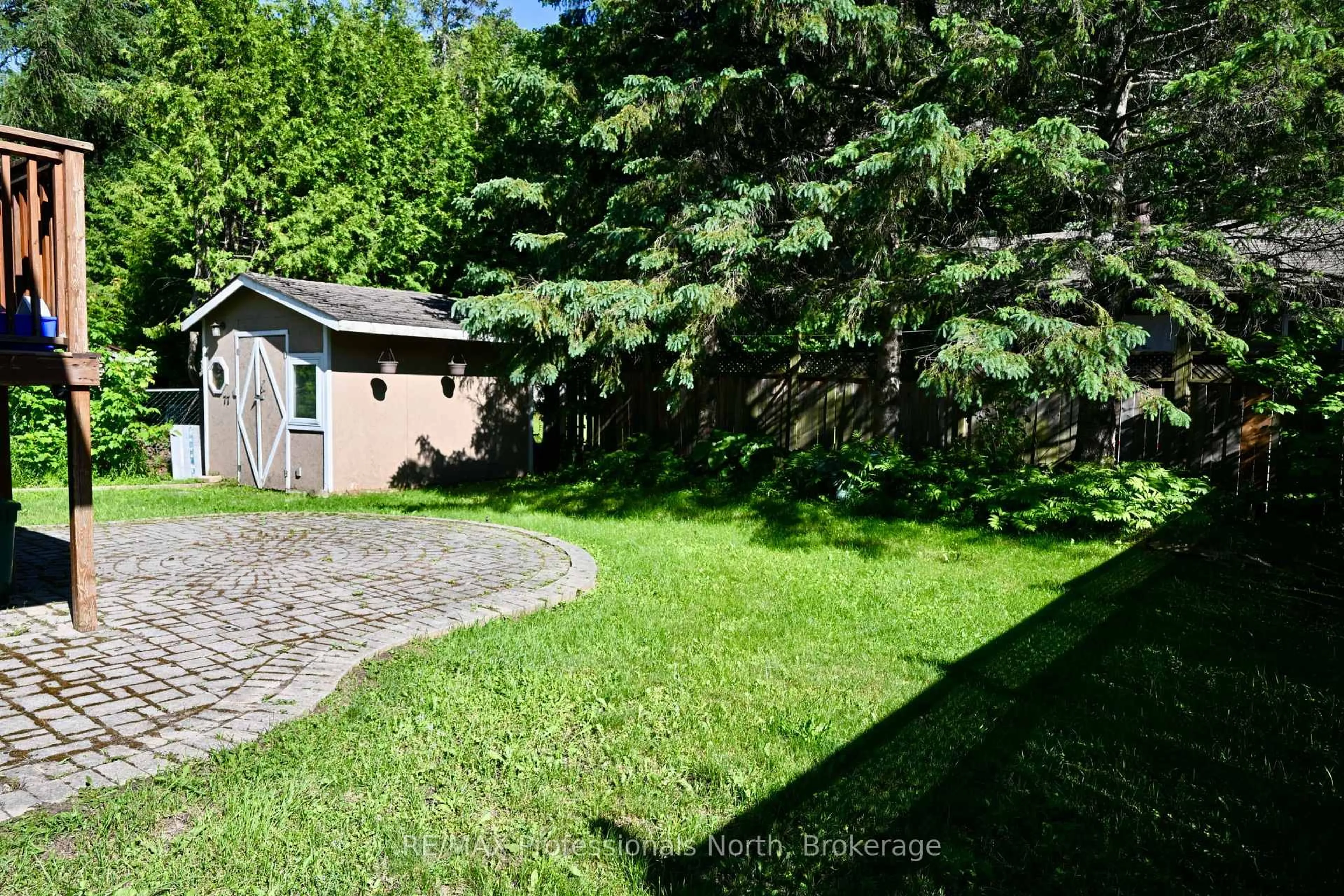A pic from outside/outdoor area/front of a property/back of a property/a pic from drone, unknown for 77 Hanes Rd, Huntsville Ontario P1H 1M3