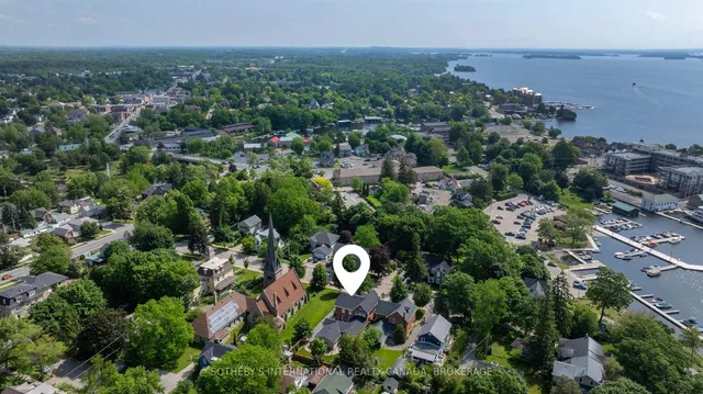 40 Church St, Gananoque 5