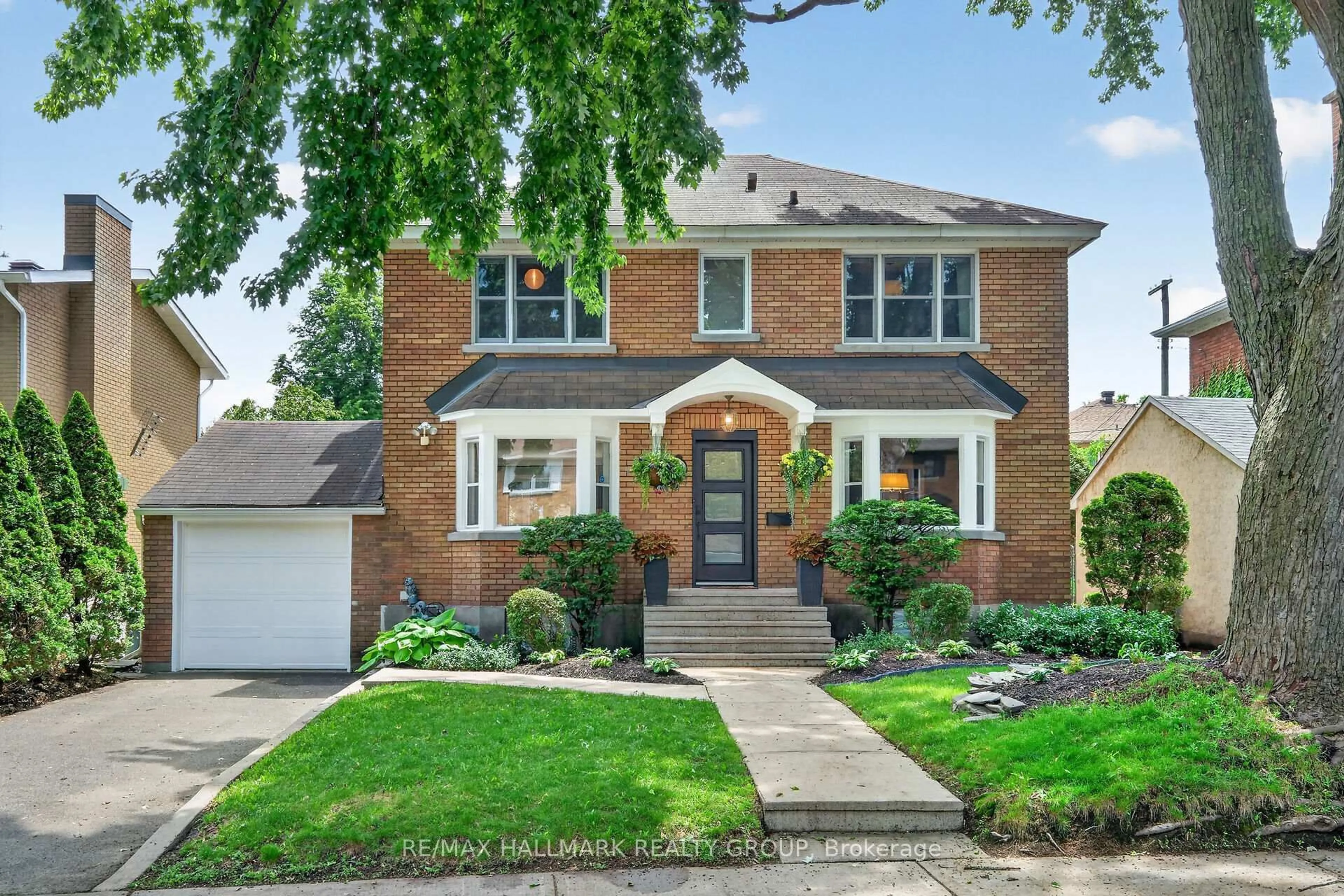 Home with brick exterior material, street for 90 Southern Dr, Ottawa Ontario K1S 0P6