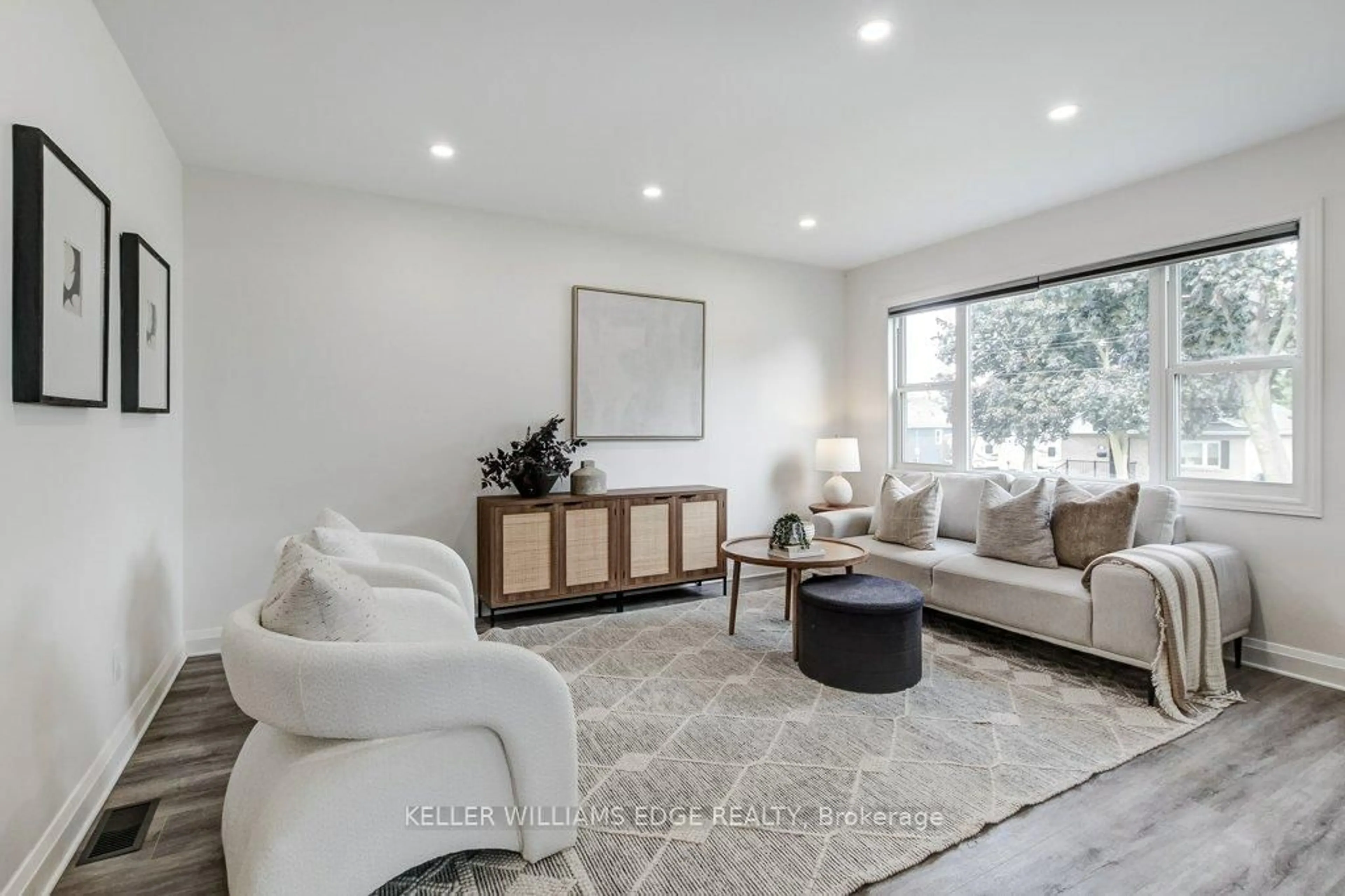 Living room with furniture, unknown for 202 Erindale Ave, Hamilton Ontario L8K 4R7