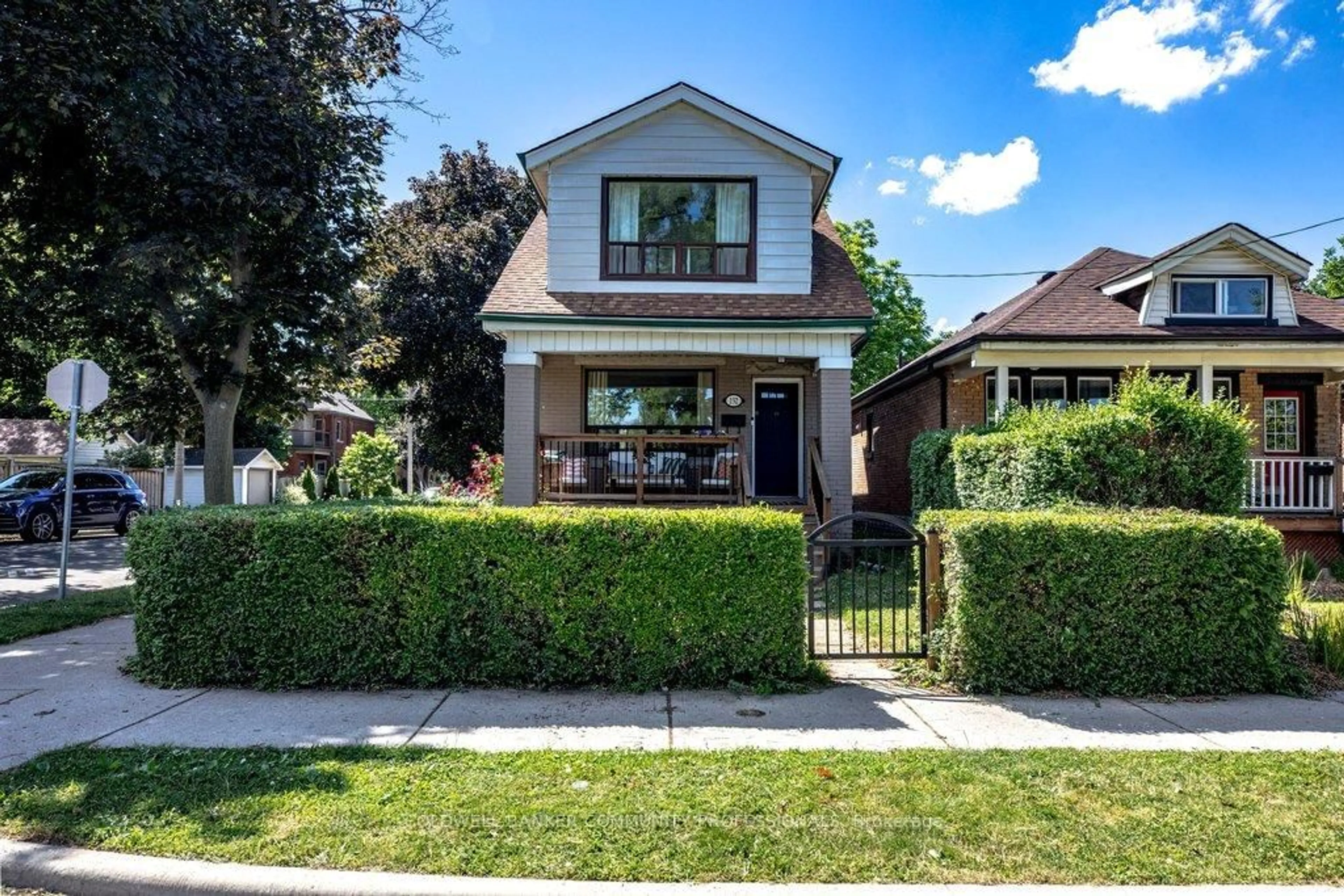 Home with brick exterior material, street for 152 London St, Hamilton Ontario L8K 2G7