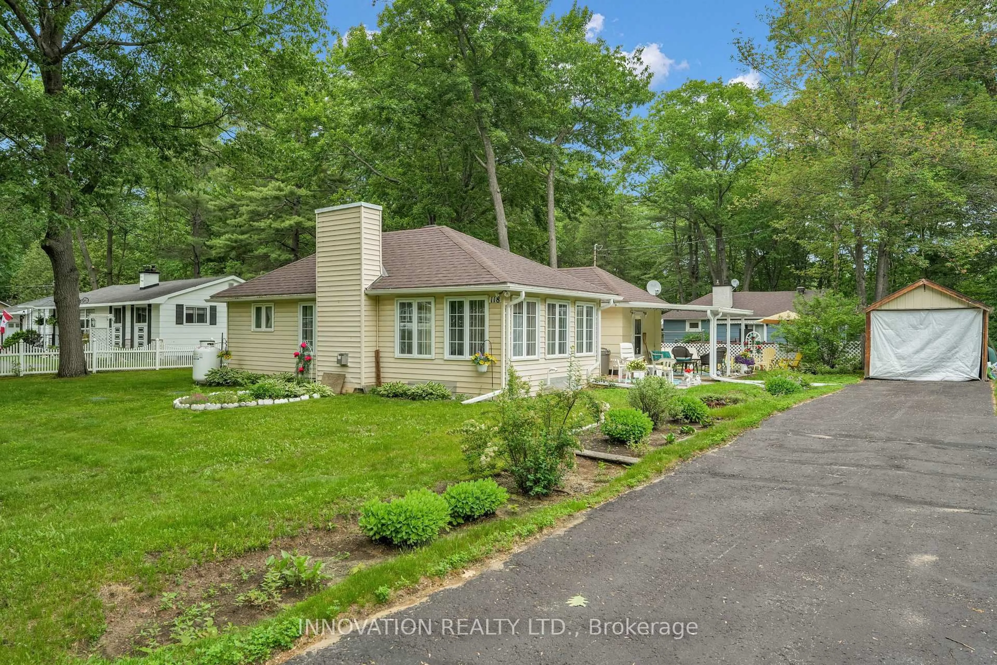 A pic from outside/outdoor area/front of a property/back of a property/a pic from drone, water/lake/river/ocean view for 118 Torbolton St, Ottawa Ontario K0A 3M0