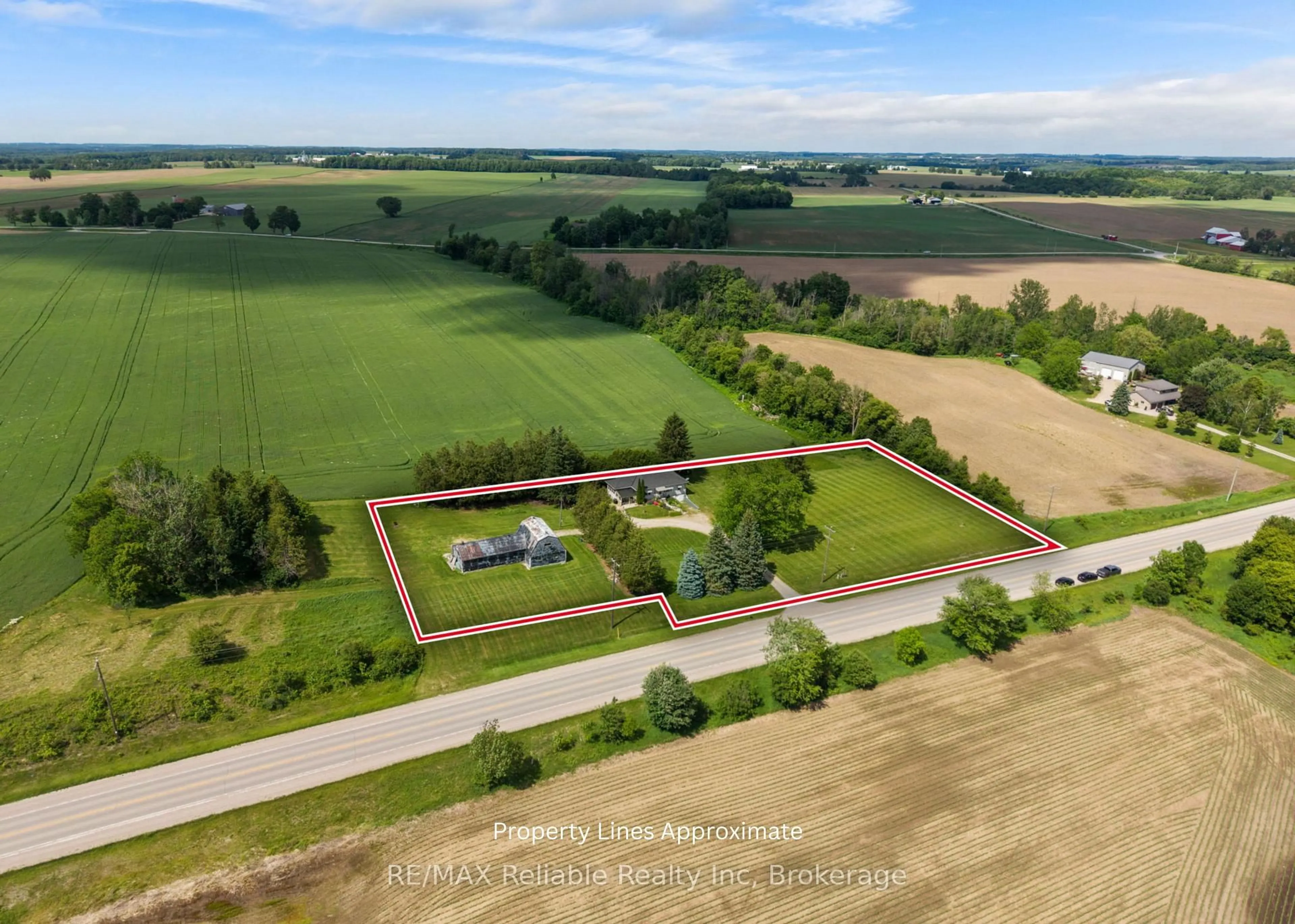 A pic from outside/outdoor area/front of a property/back of a property/a pic from drone, building for 38104 Blyth Rd, Ashfield-Colborne-Wawanosh Ontario N7A 3Y2