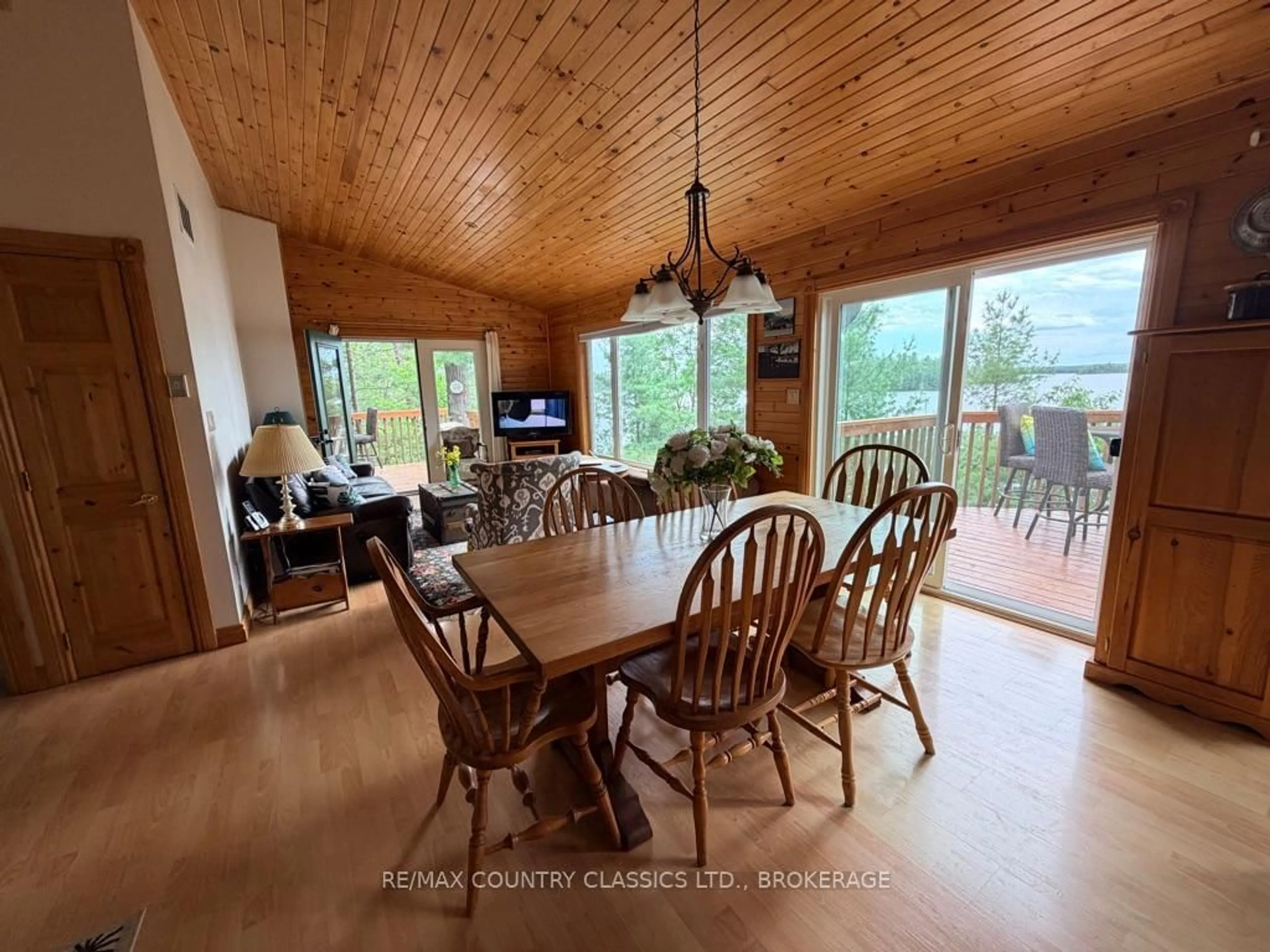 Dining room, wood/laminate floor for 242B North Shore Rd, Cloyne Ontario K0H 1K0