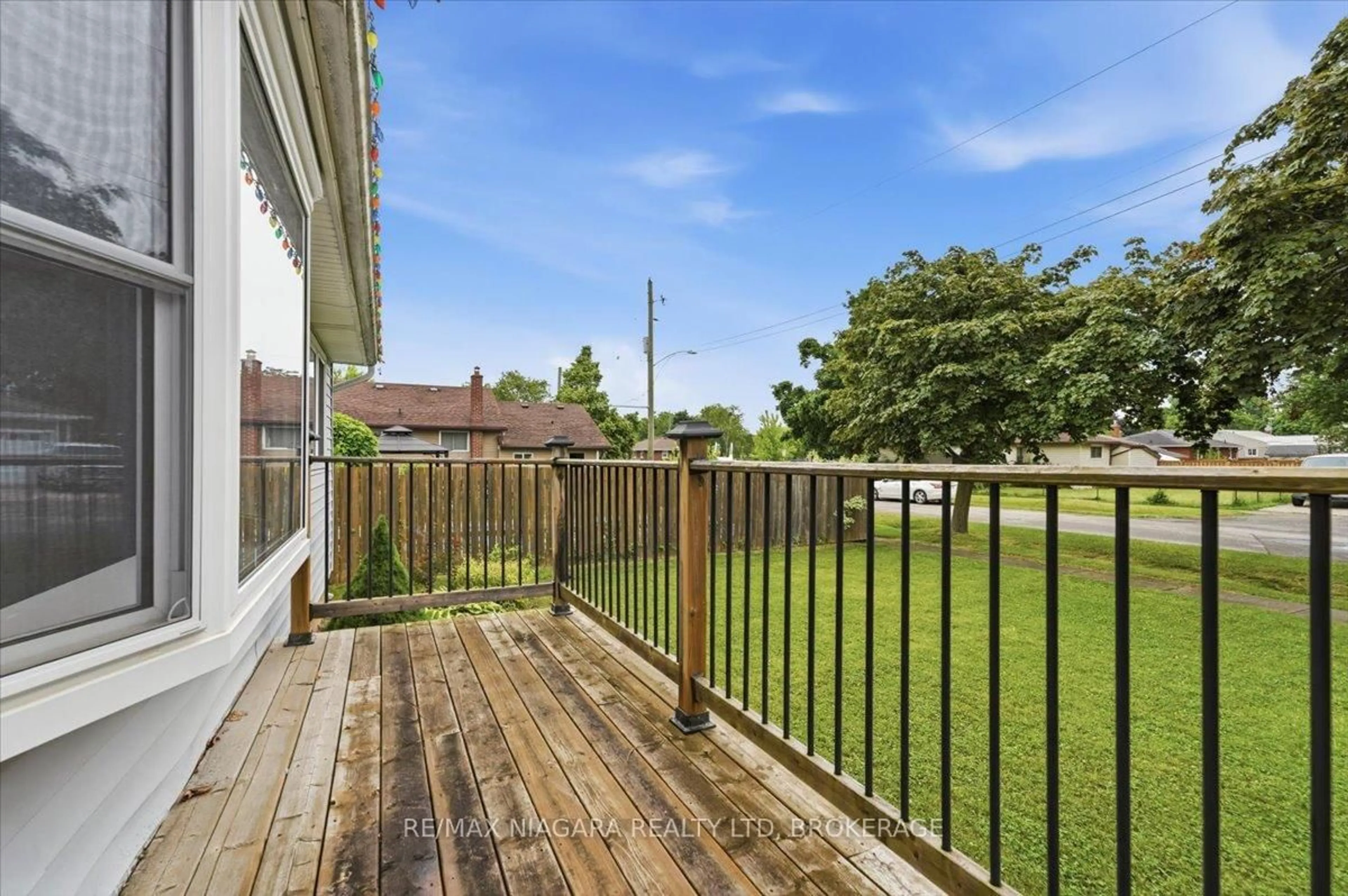 Patio, water/lake/river/ocean view for 7 Sequoia Ave, St. Catharines Ontario L2M 3C9