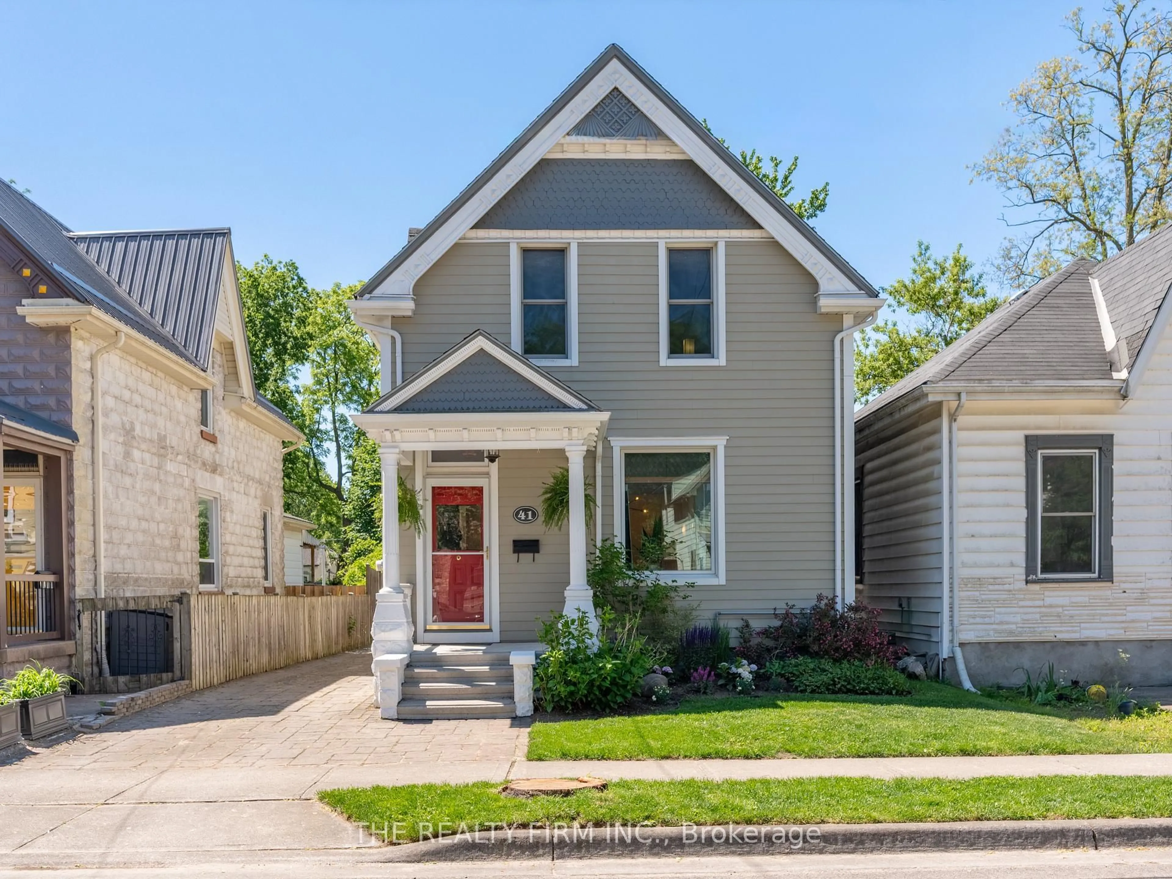 Home with vinyl exterior material, street for 41 Askin St, London South Ontario N6C 1E5
