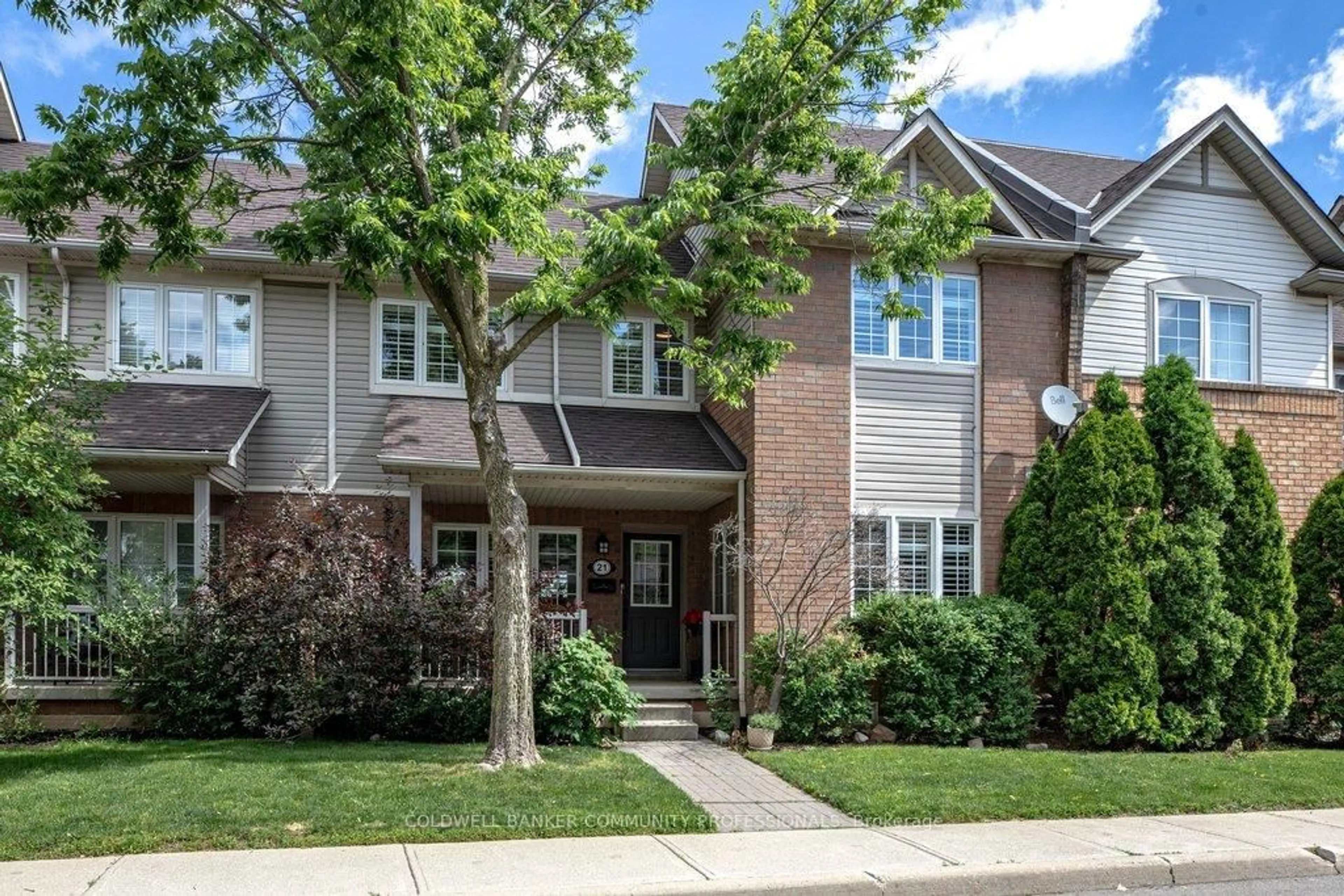 Home with brick exterior material, street for 100 Beddoe Dr #21, Hamilton Ontario L8P 4Z2