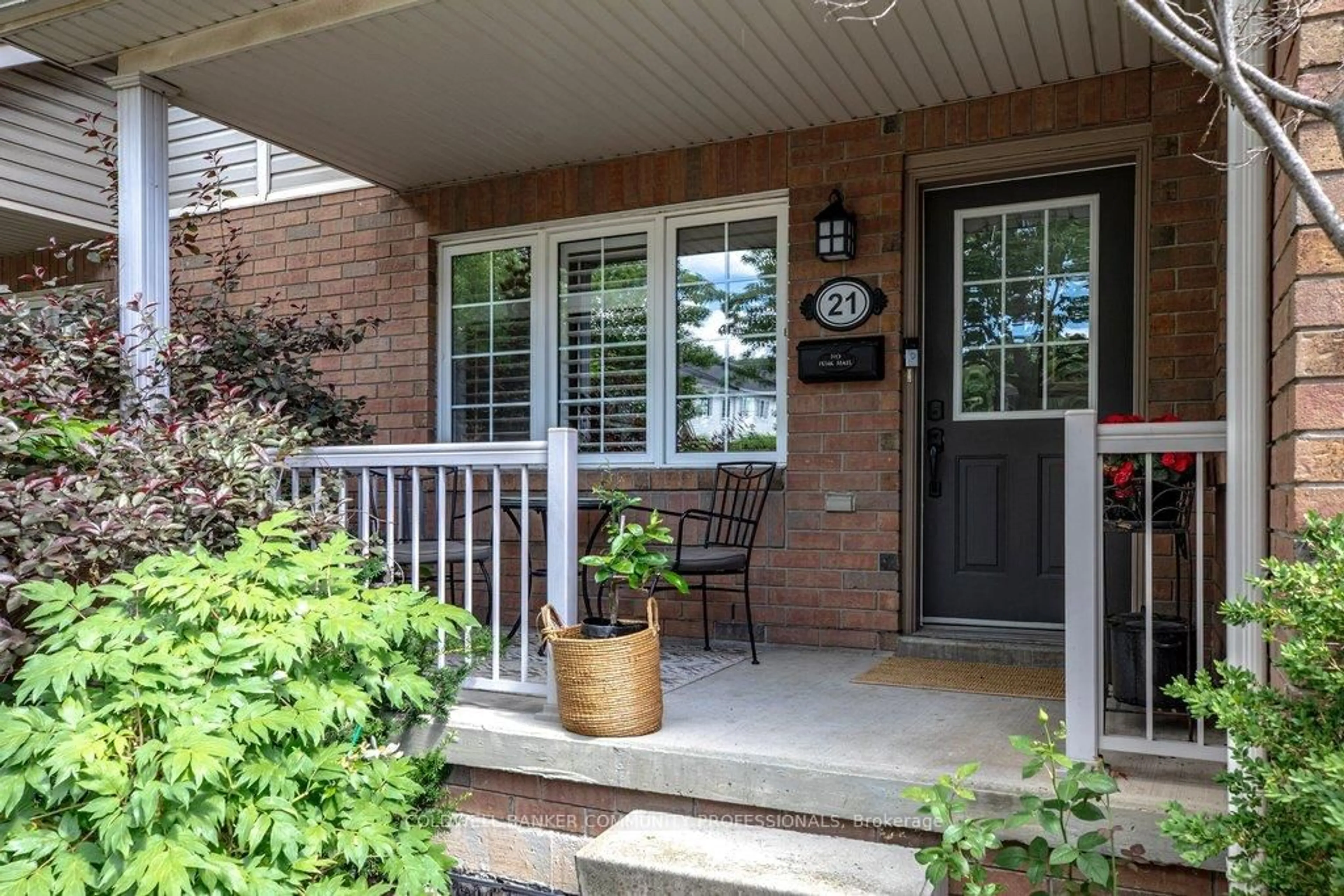 Unknown for 100 Beddoe Dr #21, Hamilton Ontario L8P 4Z2