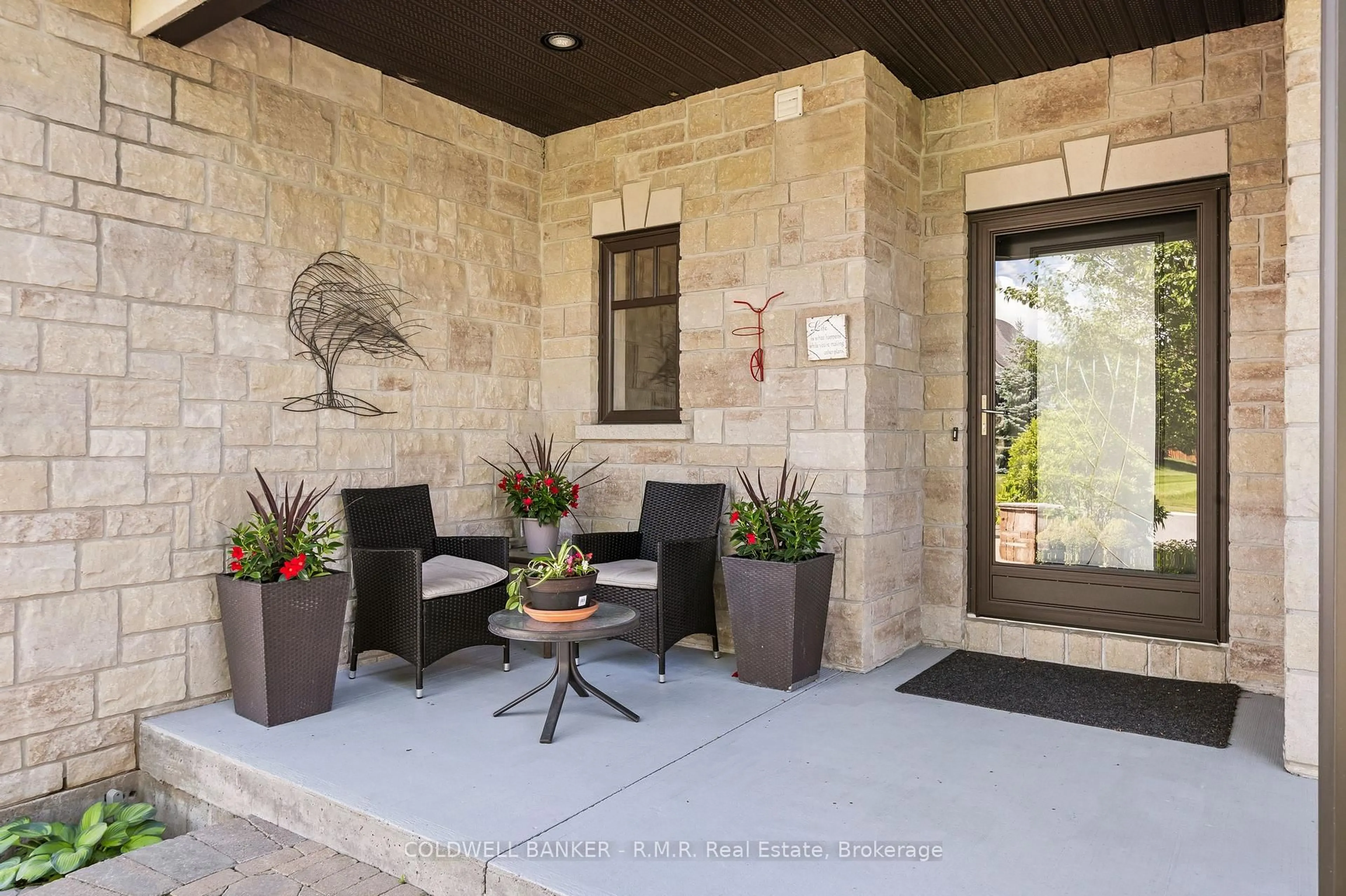 Patio, street for 17 Castle Rdge, Brighton Ontario K0K 1H0
