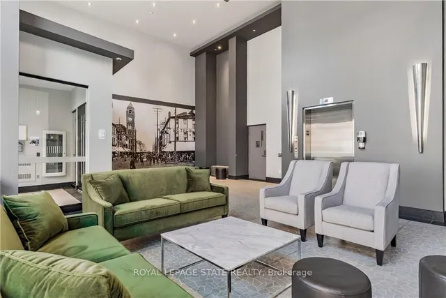181 James St #807, Hamilton 2
