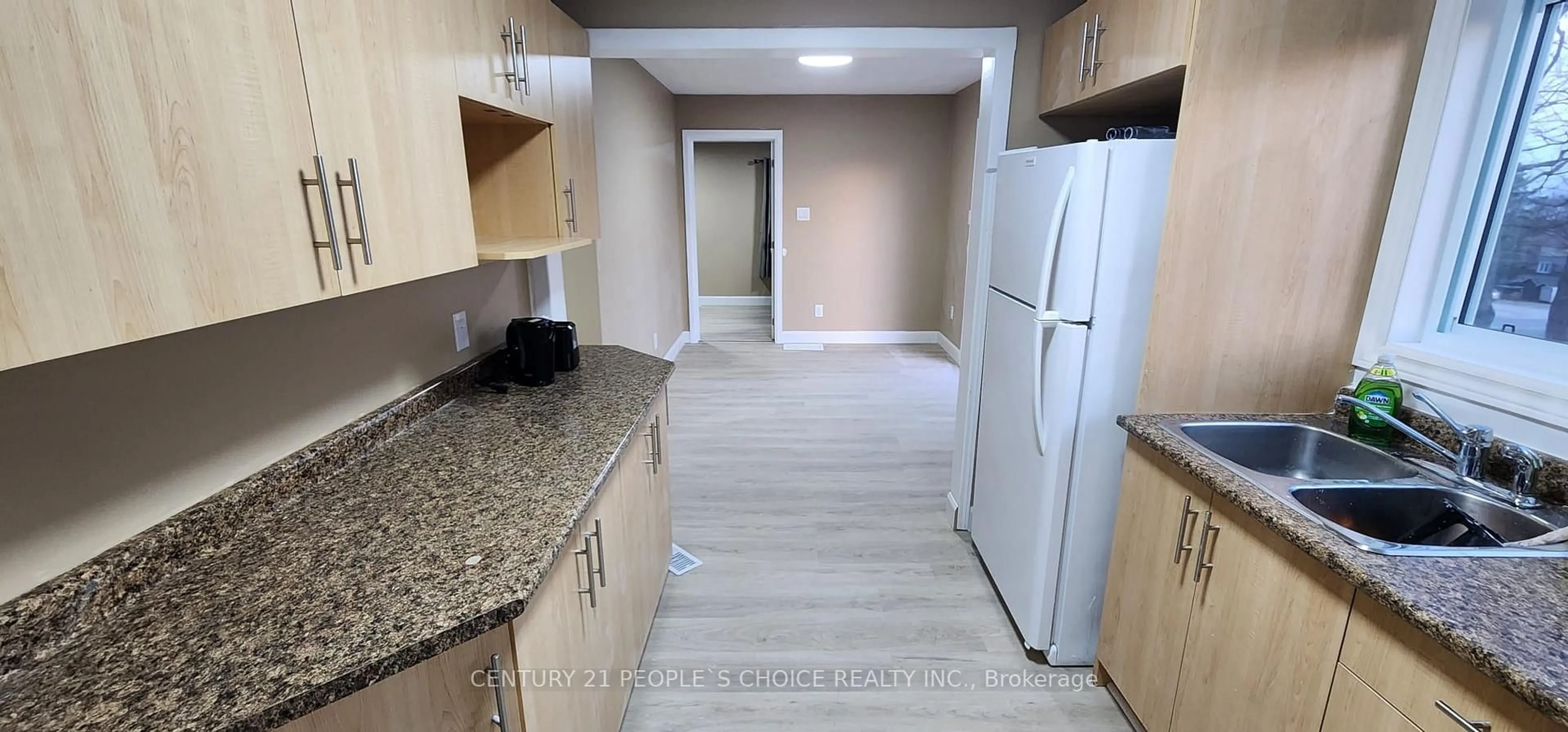 Standard kitchen, ceramic/tile floor for 738 Airport Rd Rd, North Bay Ontario P1B 8G6
