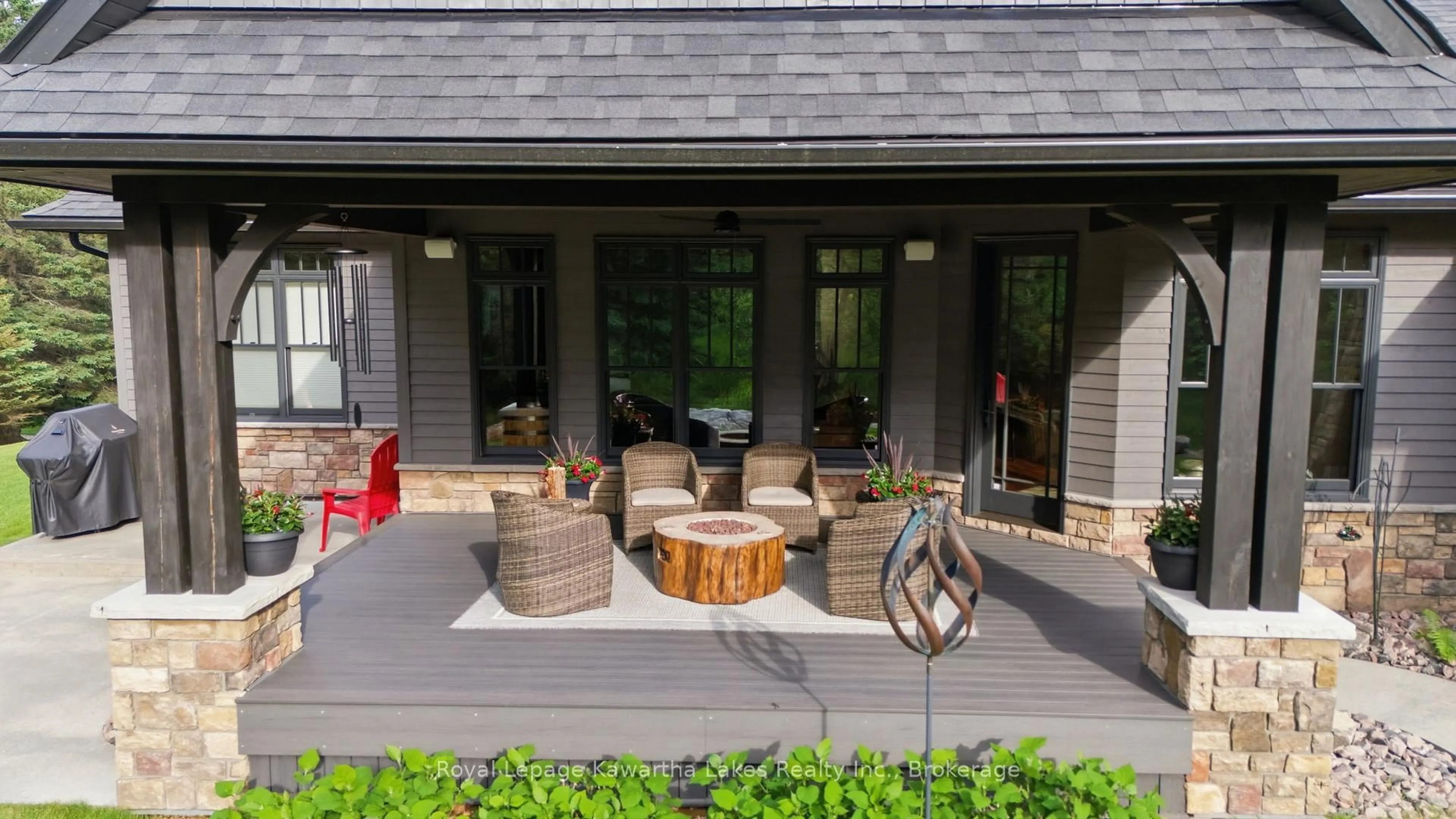 Patio, street for 1446 South Lake Rd, Minden Hills Ontario K0M 2K0