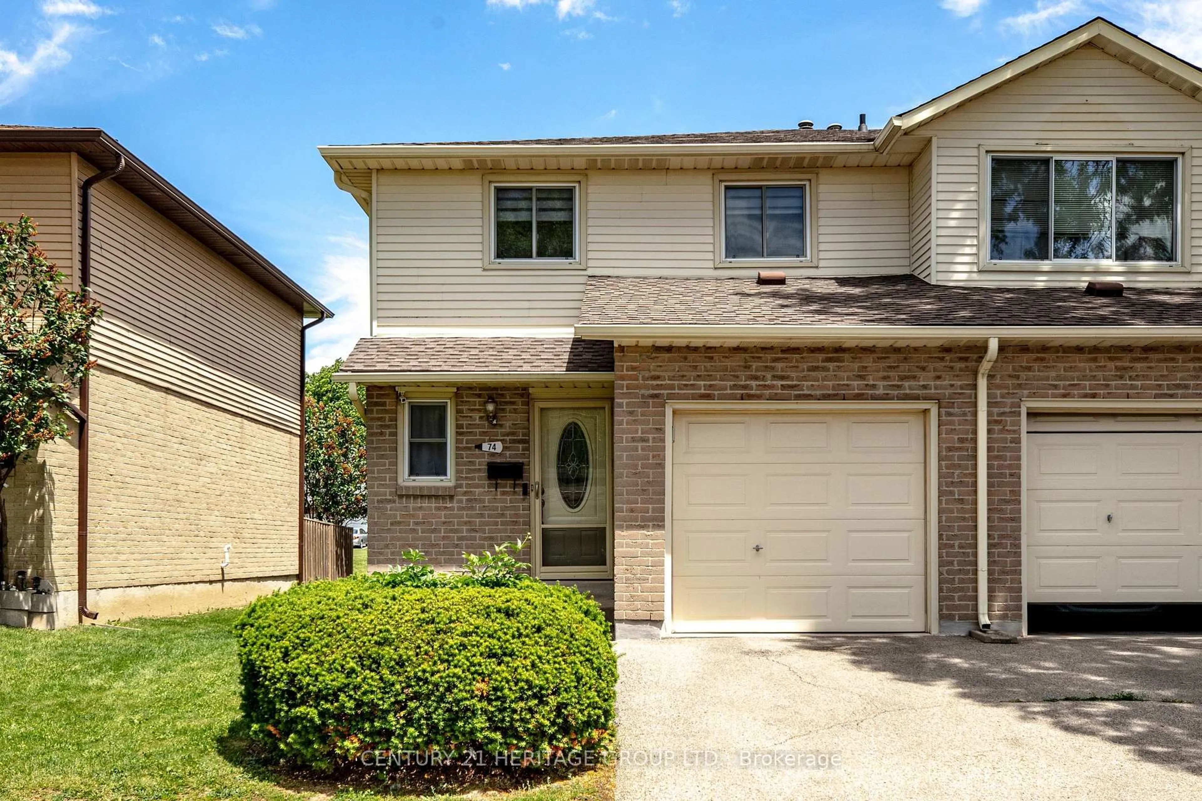 Home with brick exterior material, street for 860 Rymal Rd #74, Hamilton Ontario L8W 2X9