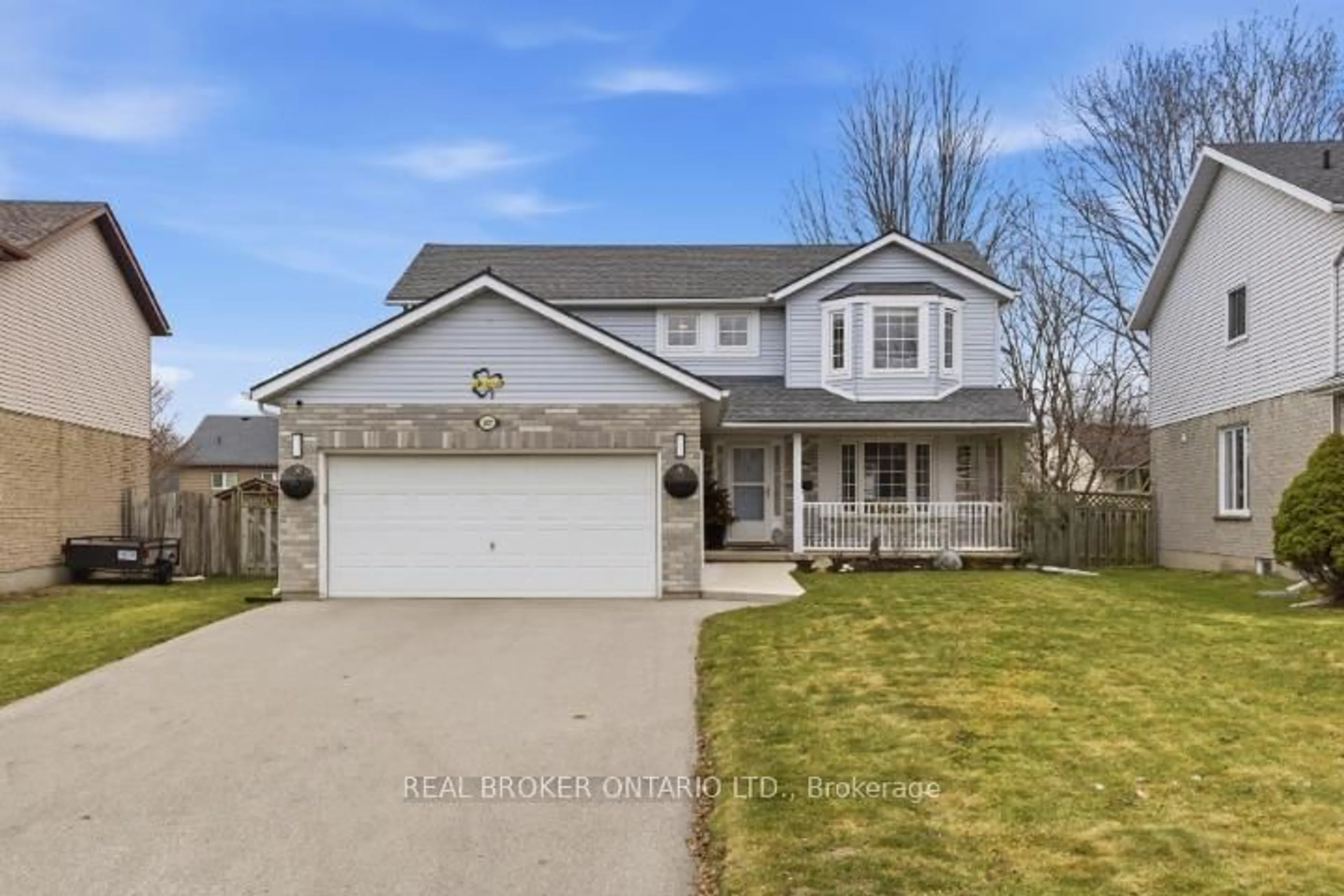 Home with vinyl exterior material, street for 107 Rose Bridge Cres, Cambridge Ontario N3C 3Z2