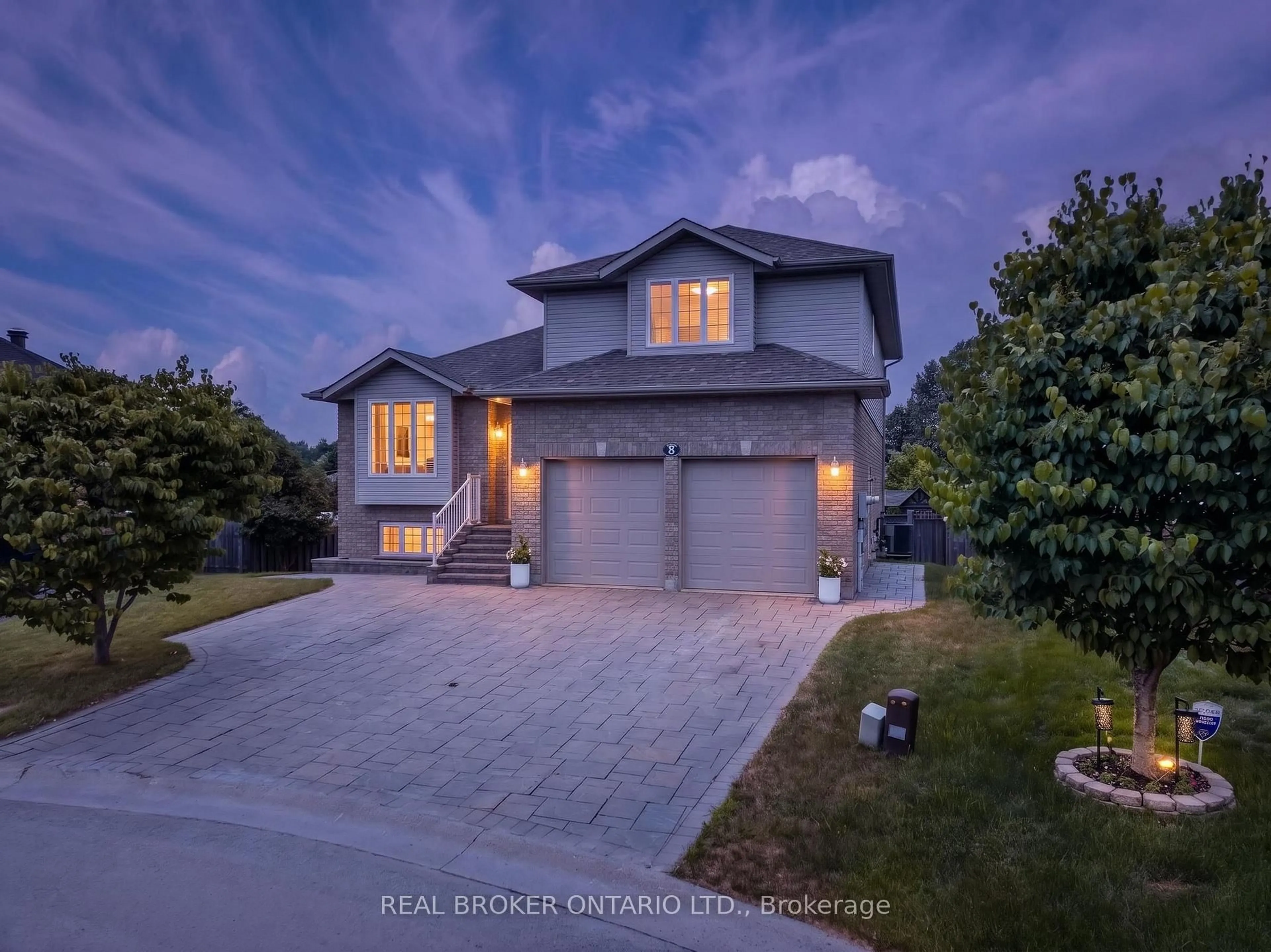 Unknown for 8 Winfield Lane, Greater Sudbury Ontario P3A 6E1