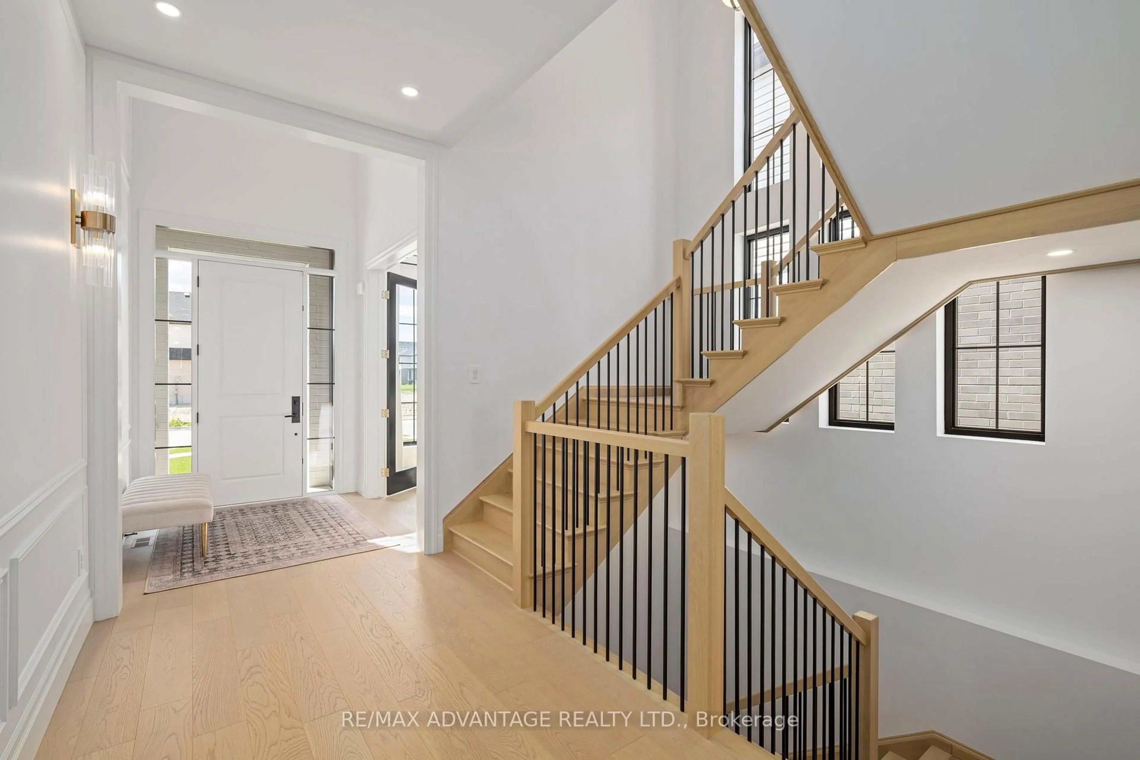 Unknown for 1653 Medway Park Dr, London North Ontario N6G 3W1