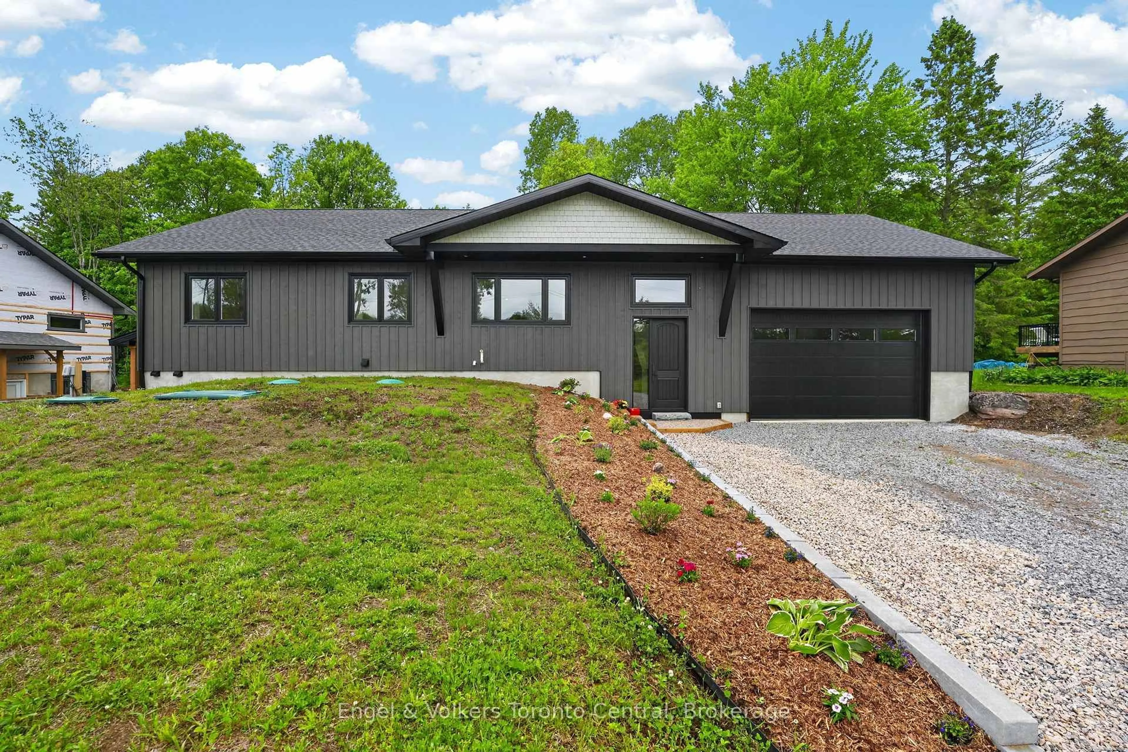 Home with vinyl exterior material, street for 1093 Highway 141 Dr, Seguin Ontario P2A 2W8