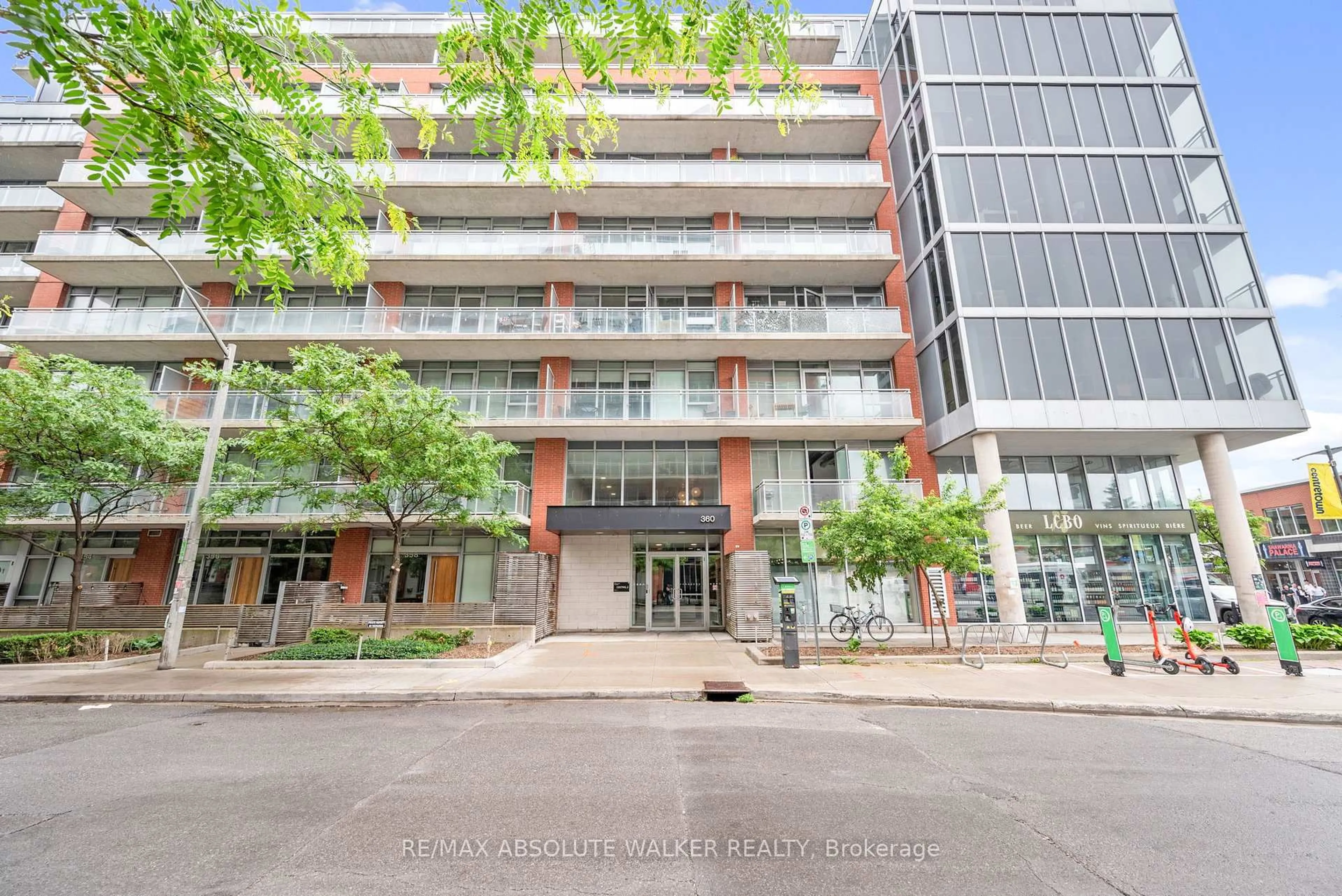 Unknown for 360 McLeod St #717, Ottawa Ontario K2P 1A4