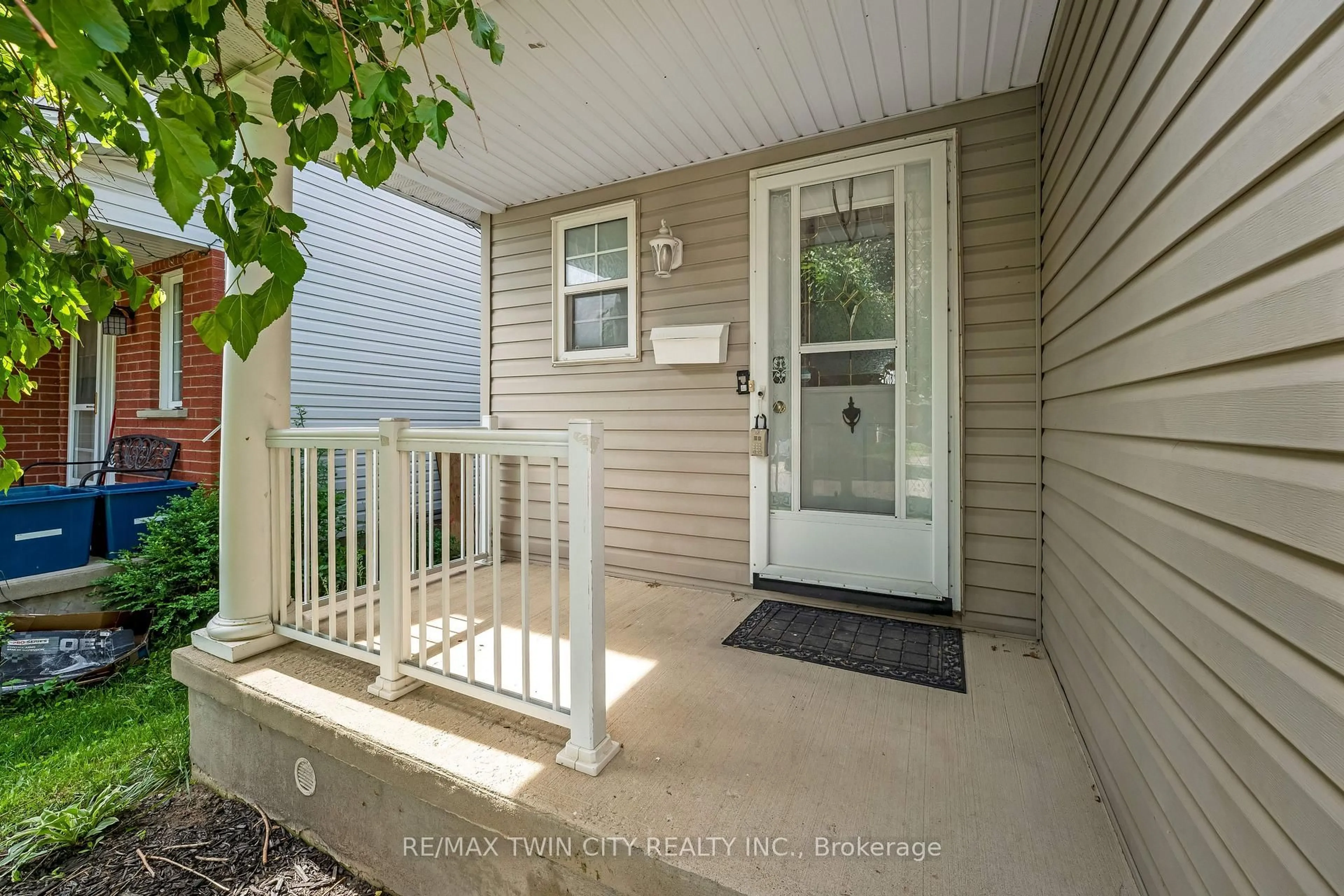 Unknown for 359 Highbrook Cres, Kitchener Ontario N2E 3P5
