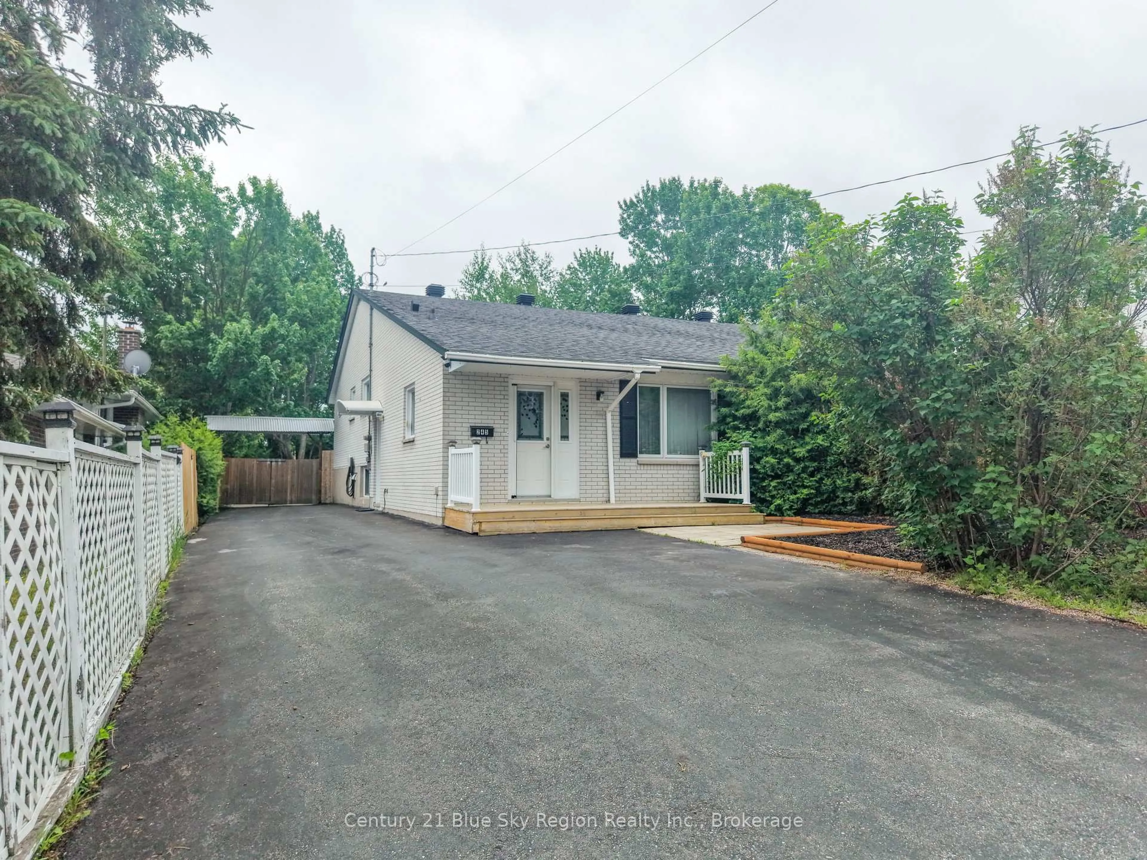 A pic from outside/outdoor area/front of a property/back of a property/a pic from drone, street for 245 Michener Dr, North Bay Ontario P1A 3J2