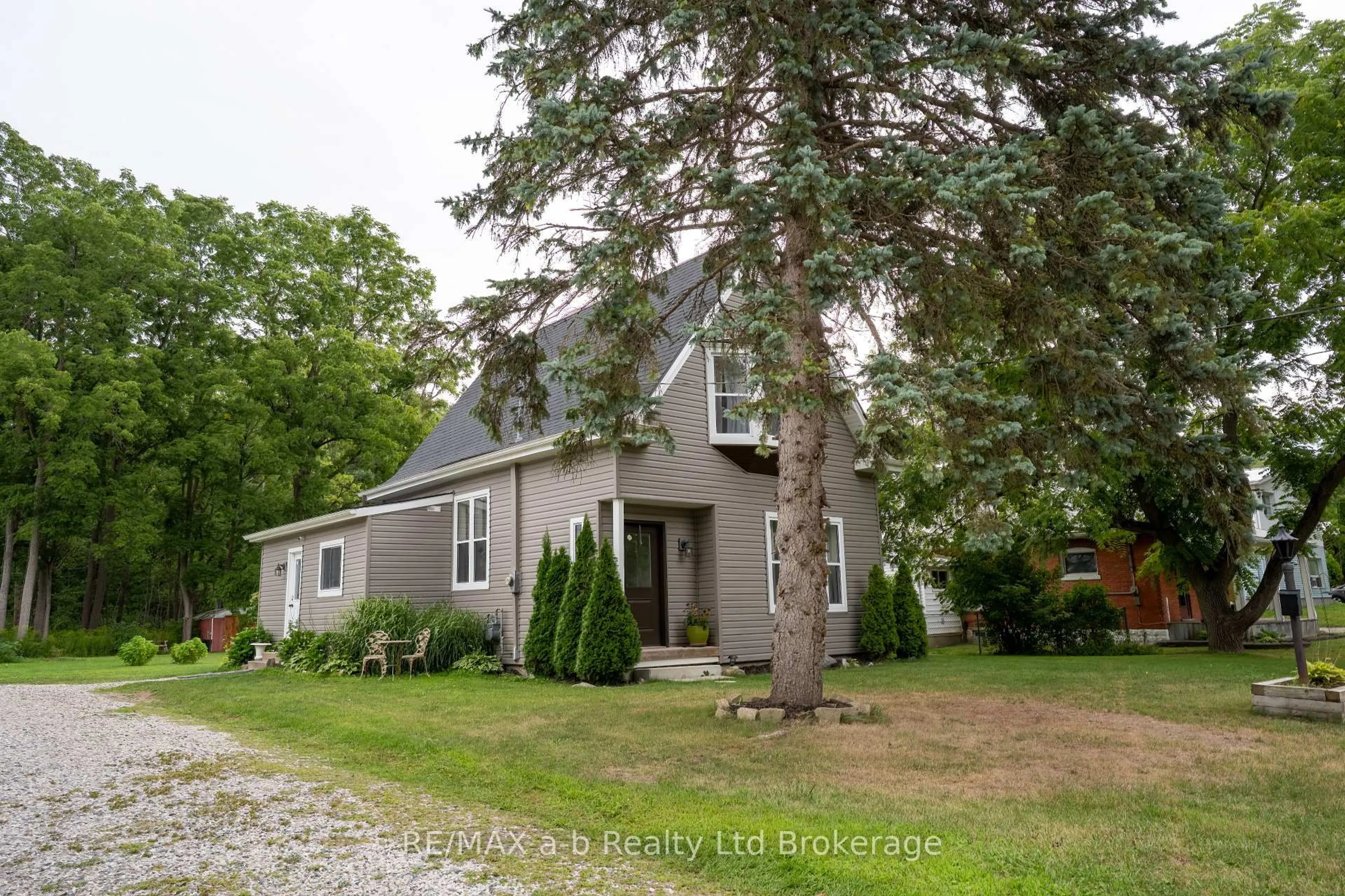 Unknown for 14 Old Vienna Rd, Tillsonburg Ontario N4G 3C4