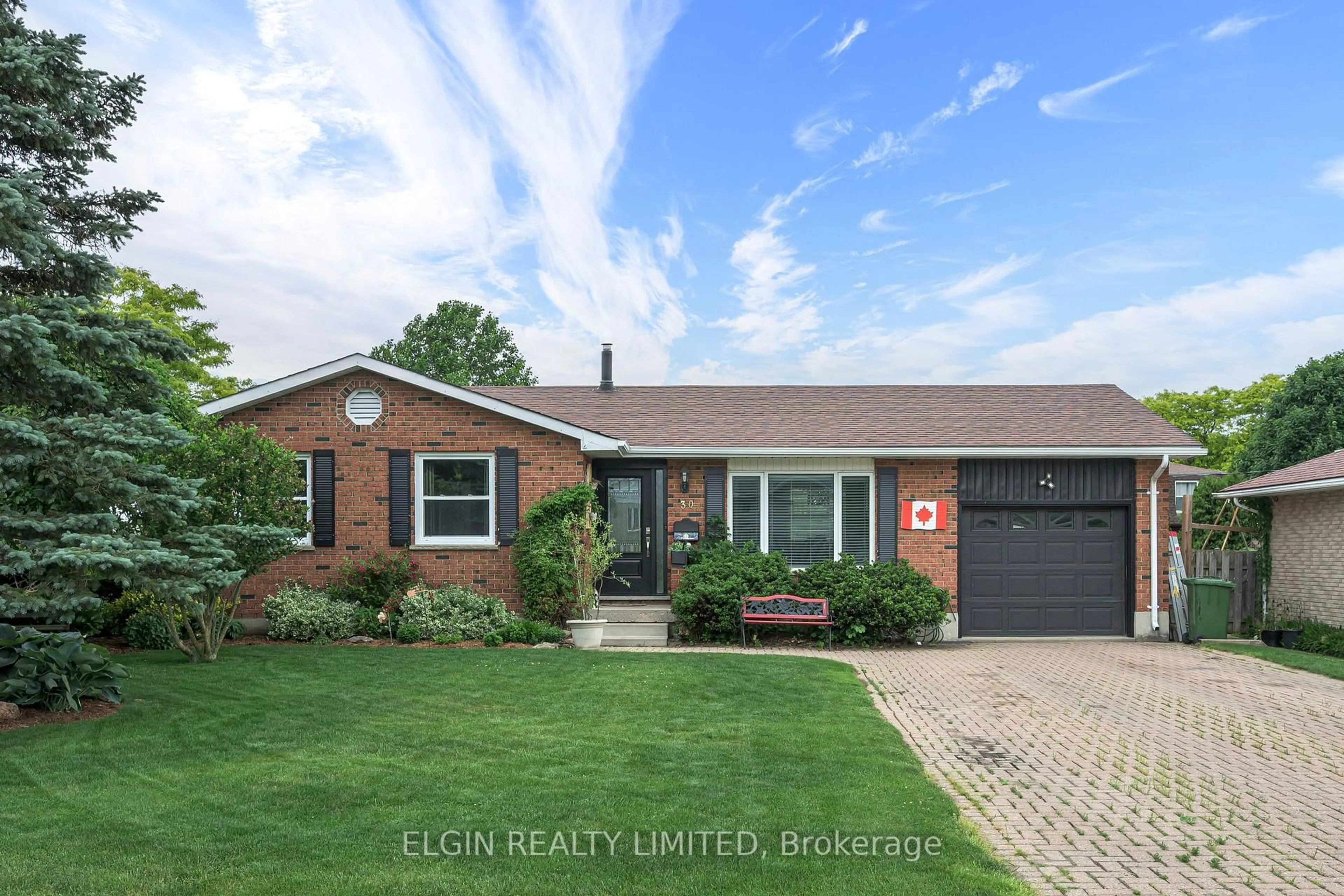Home with brick exterior material, street for 30 Erinlea Dr, St. Thomas Ontario N5R 5N8