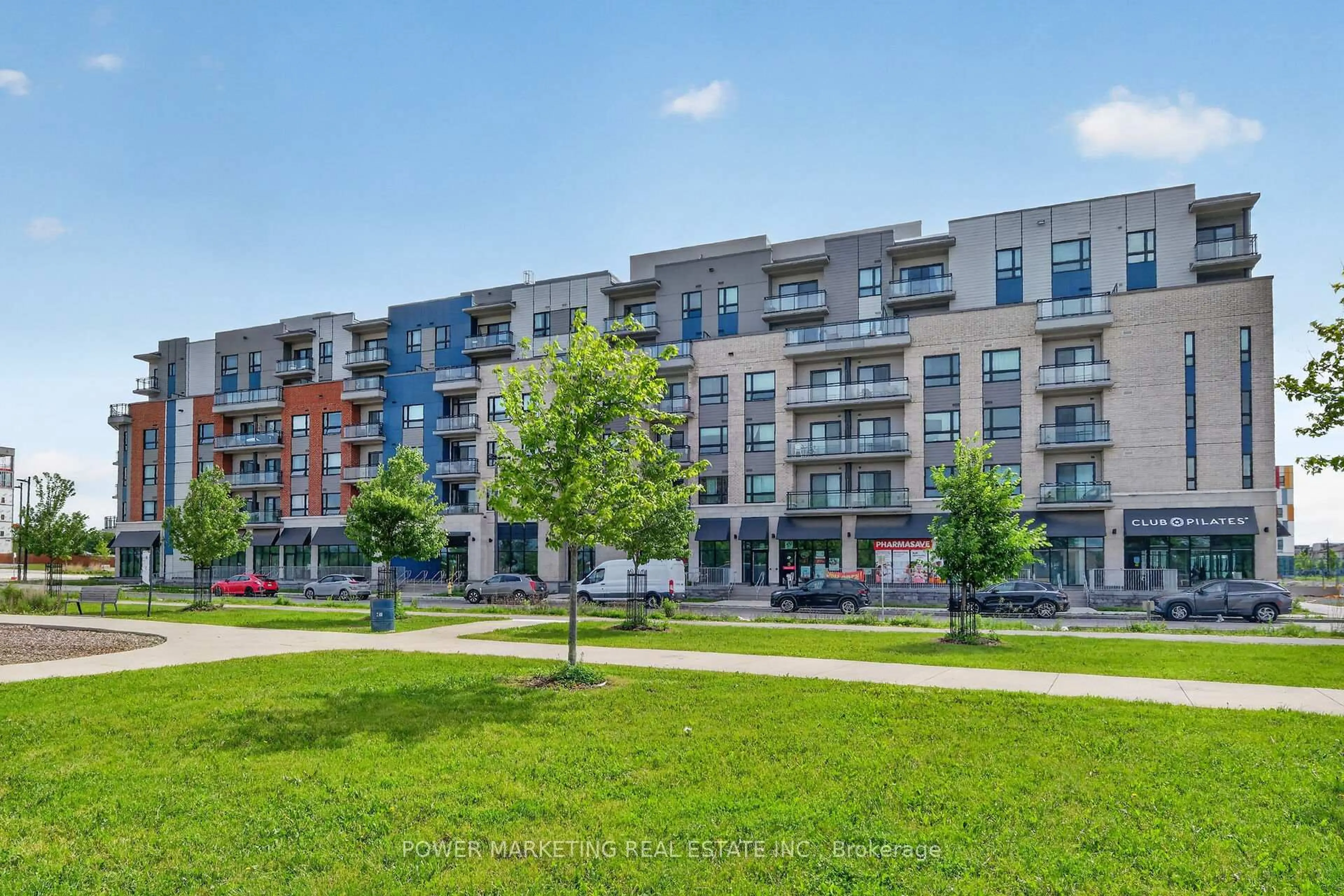 Patio, street for 397 Codds Rd #509, Ottawa Ontario K1K 5C7