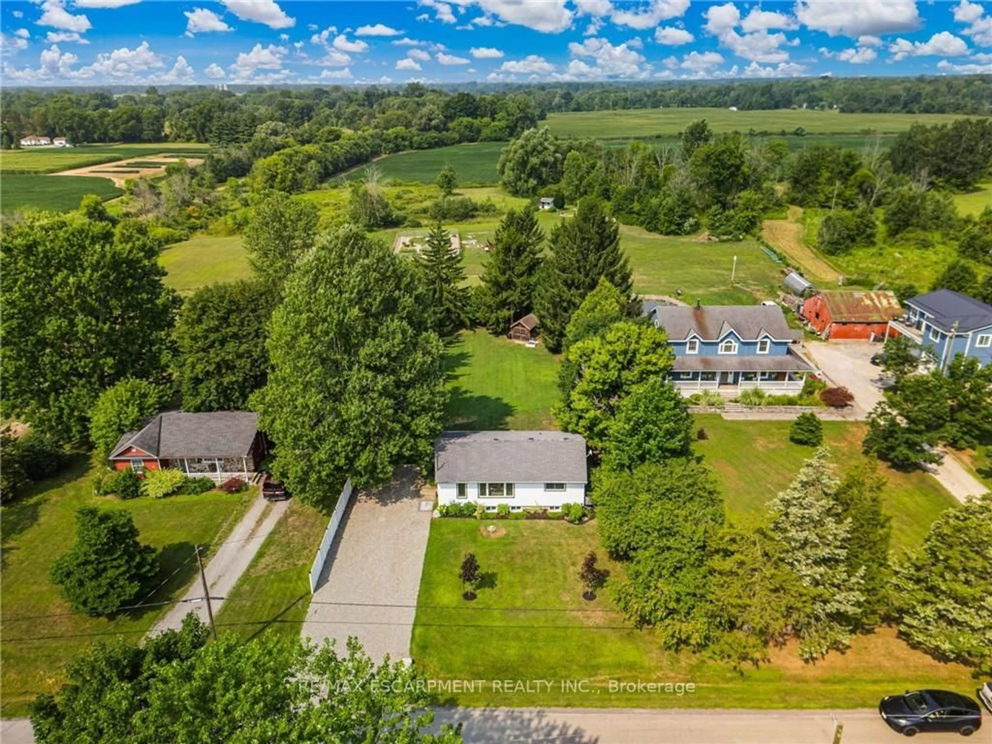 A pic from outside/outdoor area/front of a property/back of a property/a pic from drone, unknown for 53018 Perry Rd, Wainfleet Ontario L0S 1V0