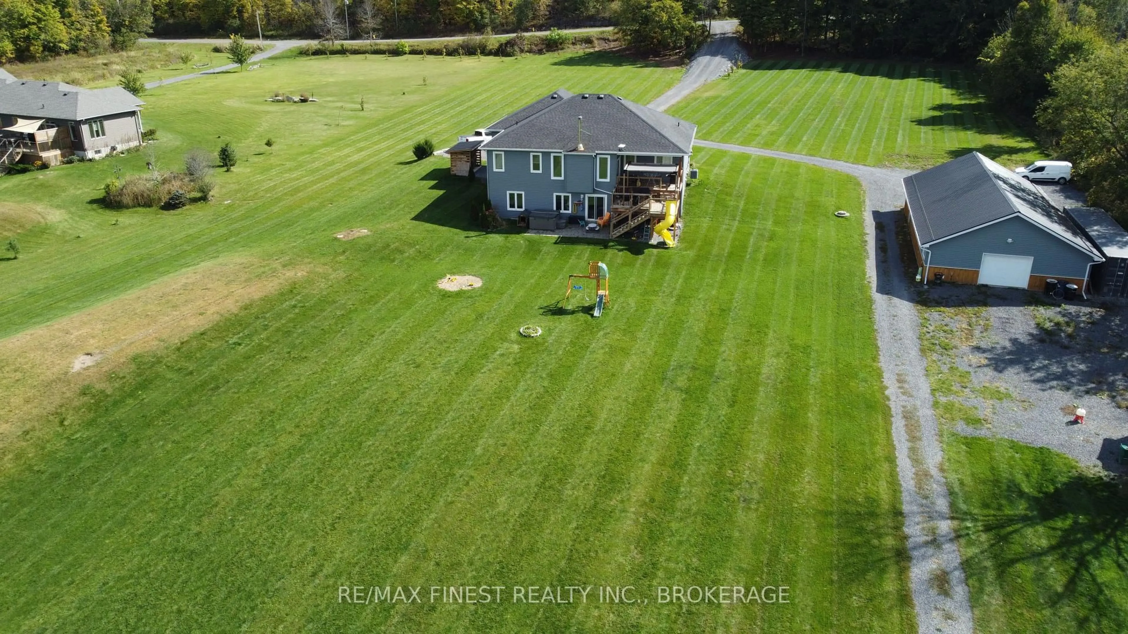 A pic from outside/outdoor area/front of a property/back of a property/a pic from drone, building for 923 Maple Rd, Bissett Creek Ontario K0H 2H0