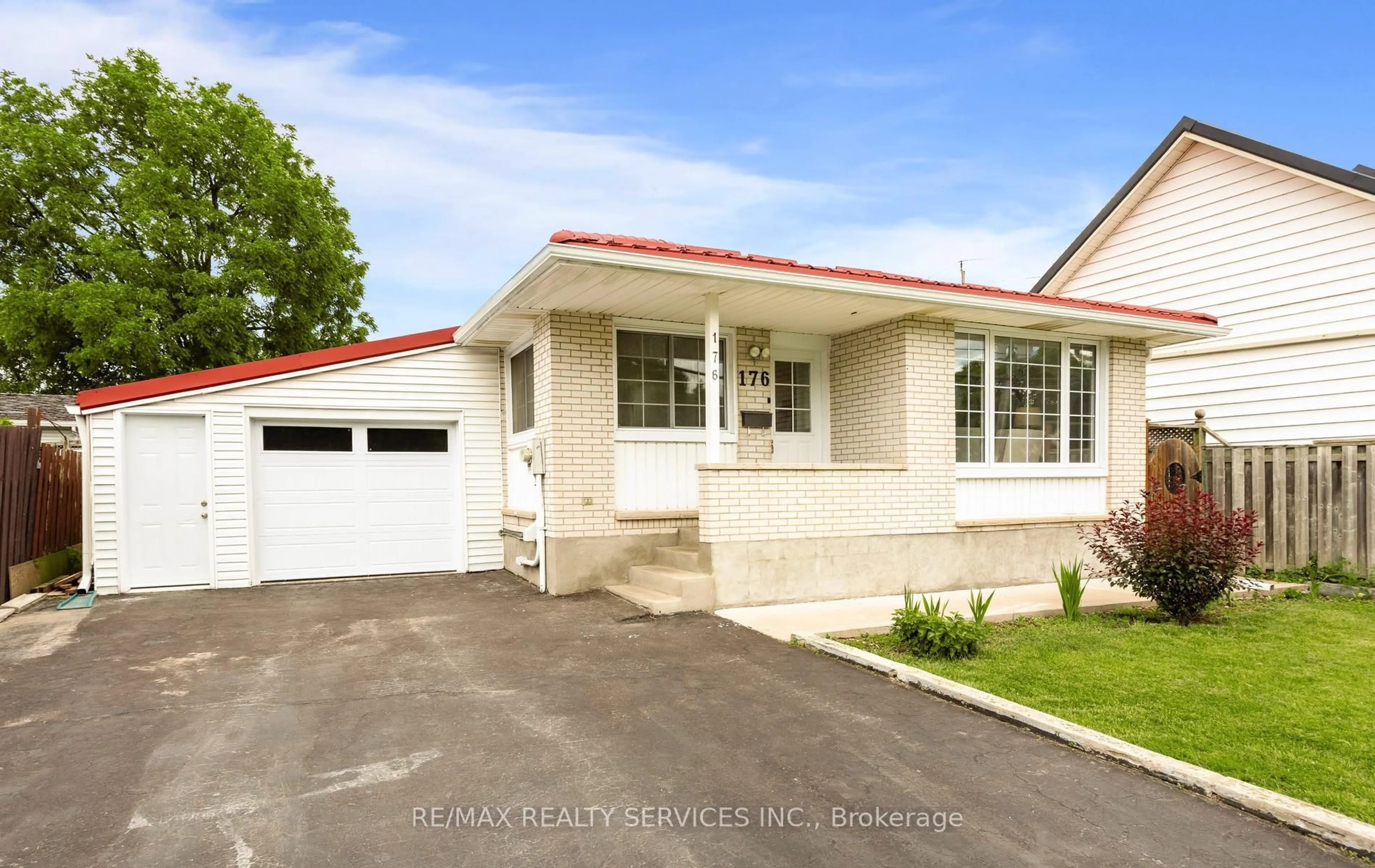 Home with vinyl exterior material, street for 176 Samuelson St, Cambridge Ontario N1R 1K3
