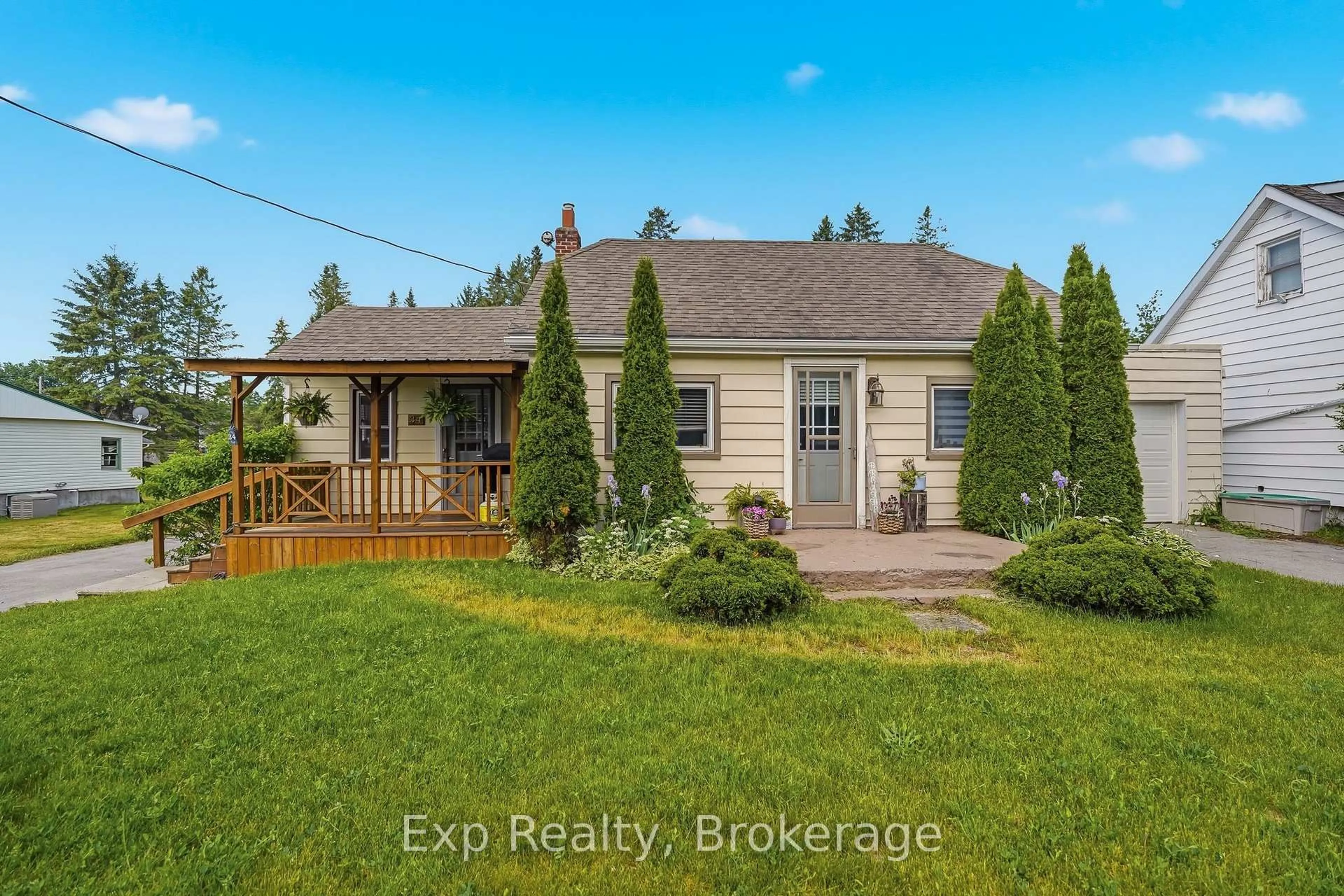 A pic from outside/outdoor area/front of a property/back of a property/a pic from drone, unknown for 34 South Park St, Hastings Ontario K0K 2C0