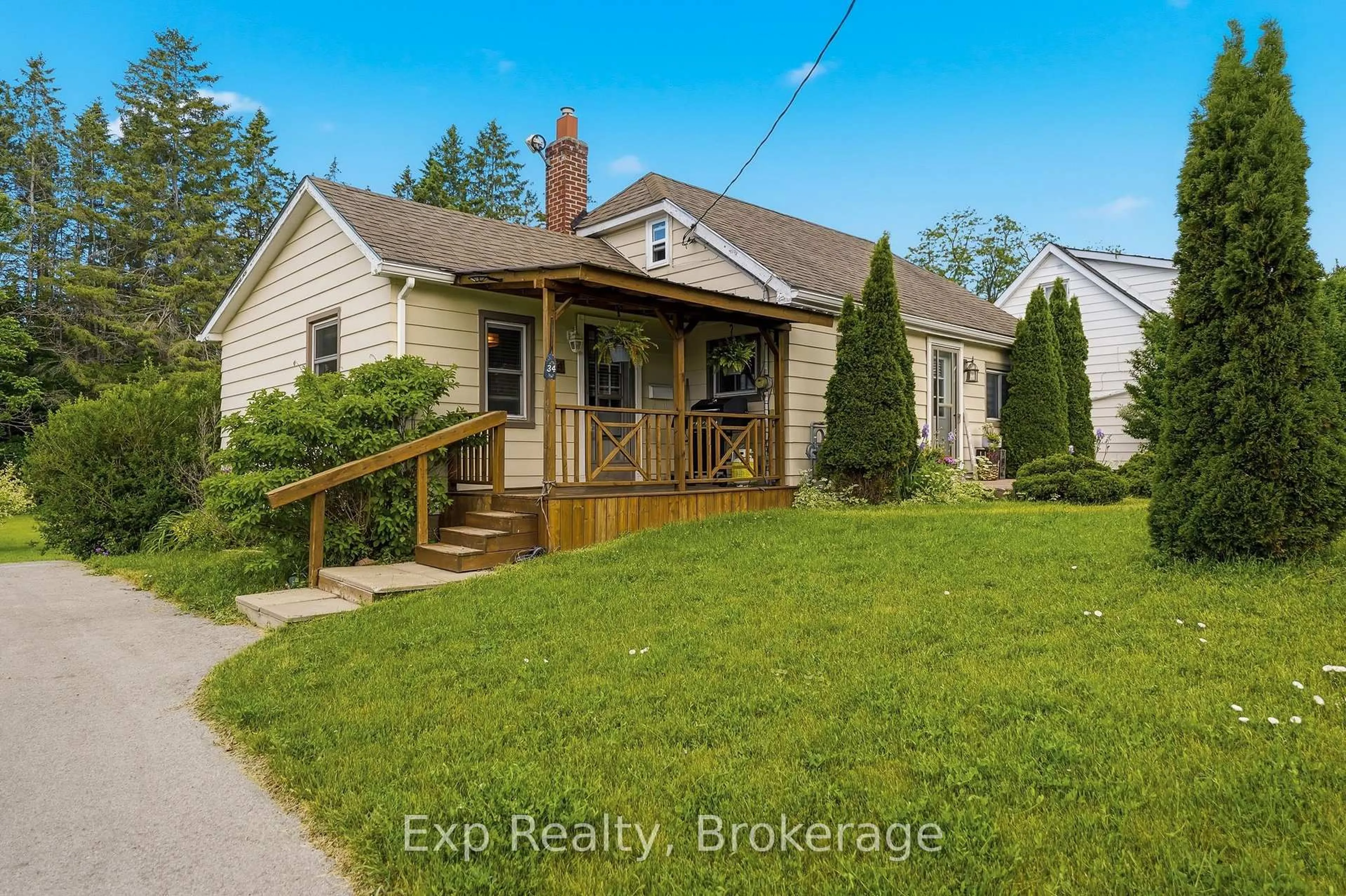 A pic from outside/outdoor area/front of a property/back of a property/a pic from drone, street for 34 South Park St, Hastings Ontario K0K 2C0