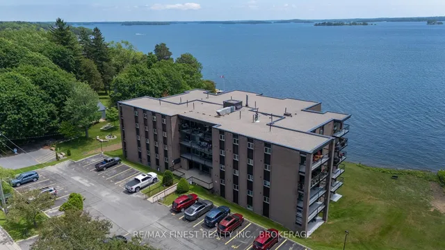 610 William St #101, Gananoque 2