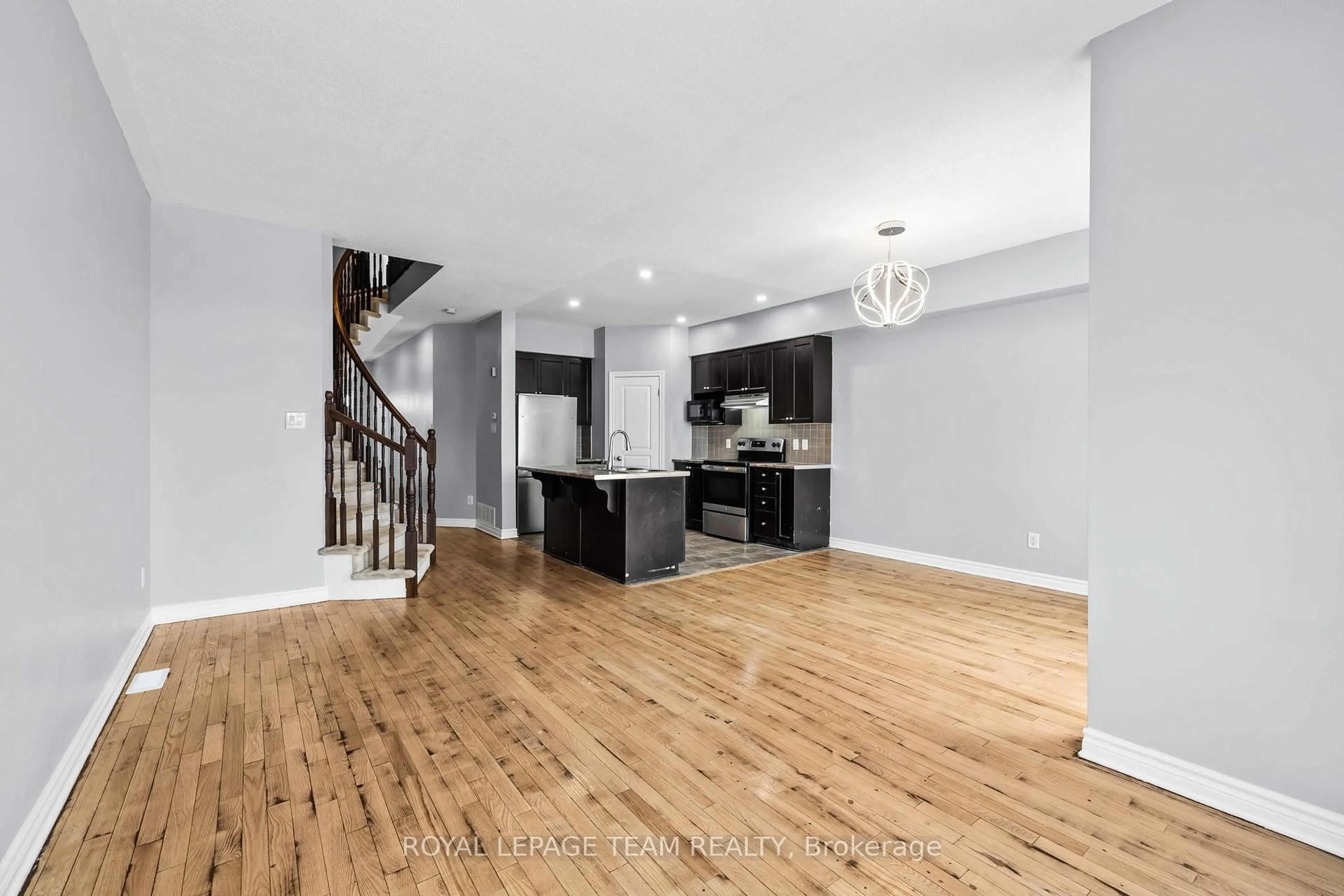 Open concept kitchen, unknown for 943 KLONDIKE Rd, Ottawa Ontario K2W 0E3