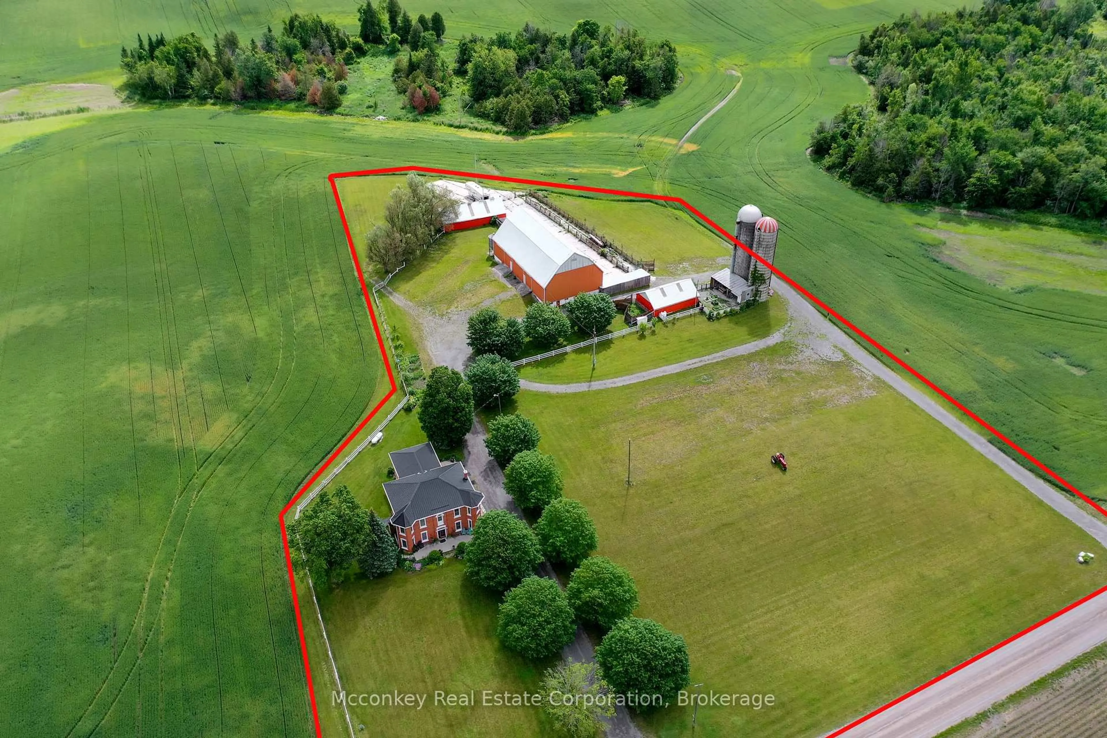 A pic from outside/outdoor area/front of a property/back of a property/a pic from drone, building for 1627 Asphodel 8th Line, Asphodel-Norwood Ontario K0L 1Y0