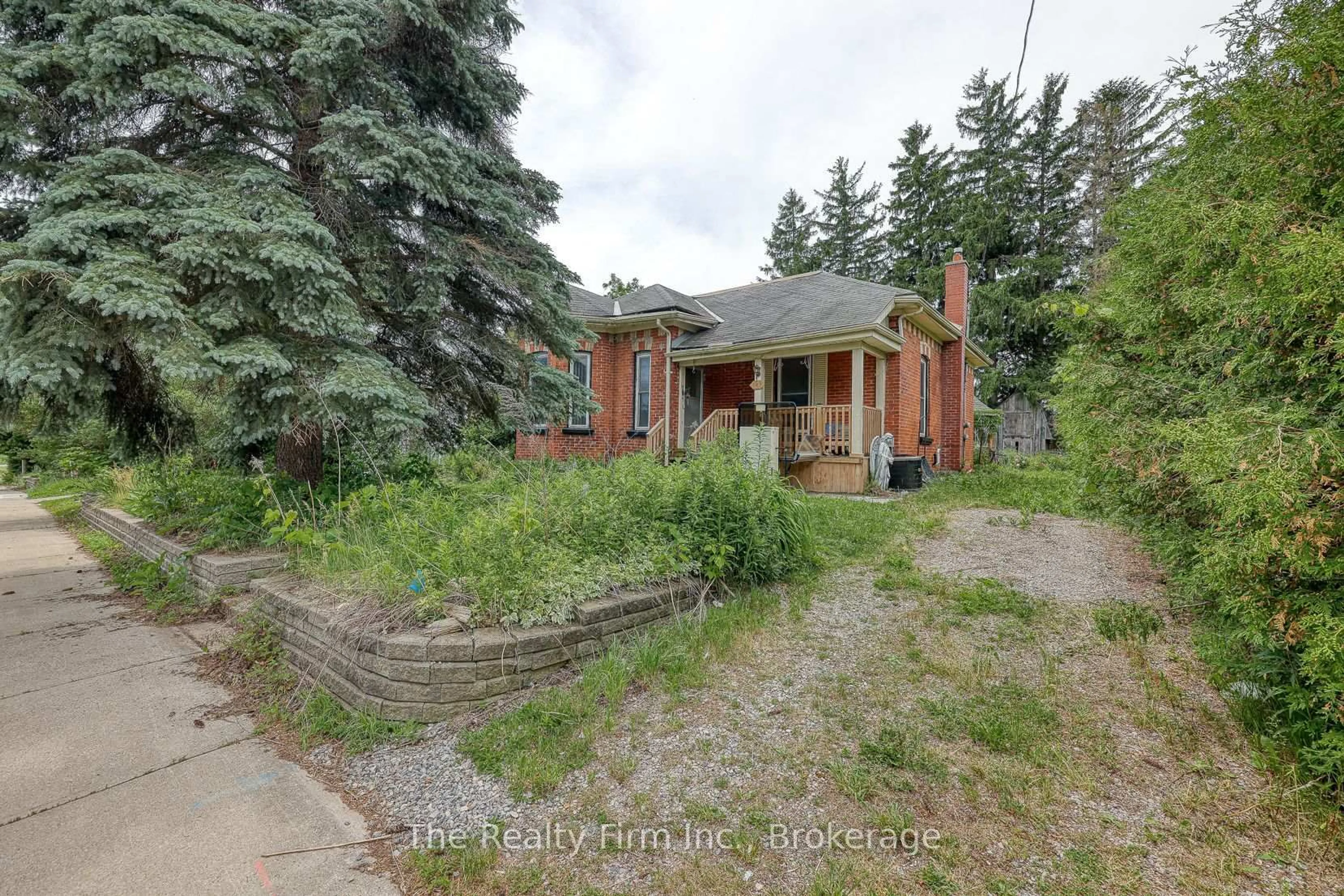 A pic from outside/outdoor area/front of a property/back of a property/a pic from drone, street for 107 Huron St, Zorra Ontario N0J 1J0
