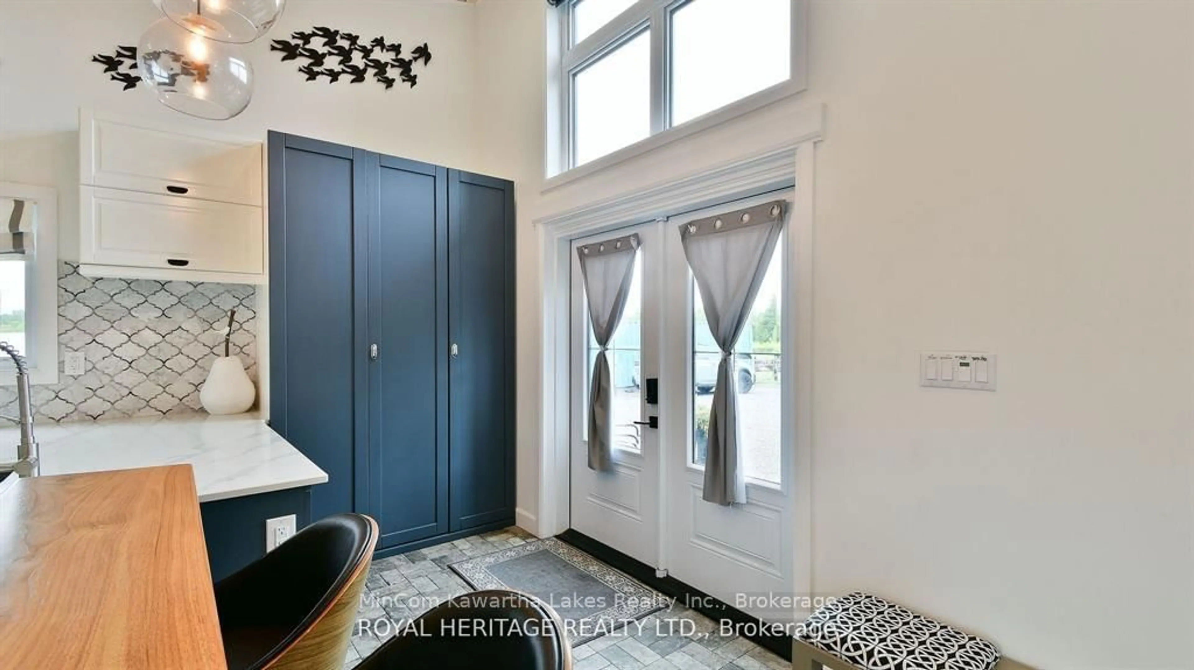Indoor entryway for 9 Hunts Line Rd, Trent Lakes Ontario K0L 1J0
