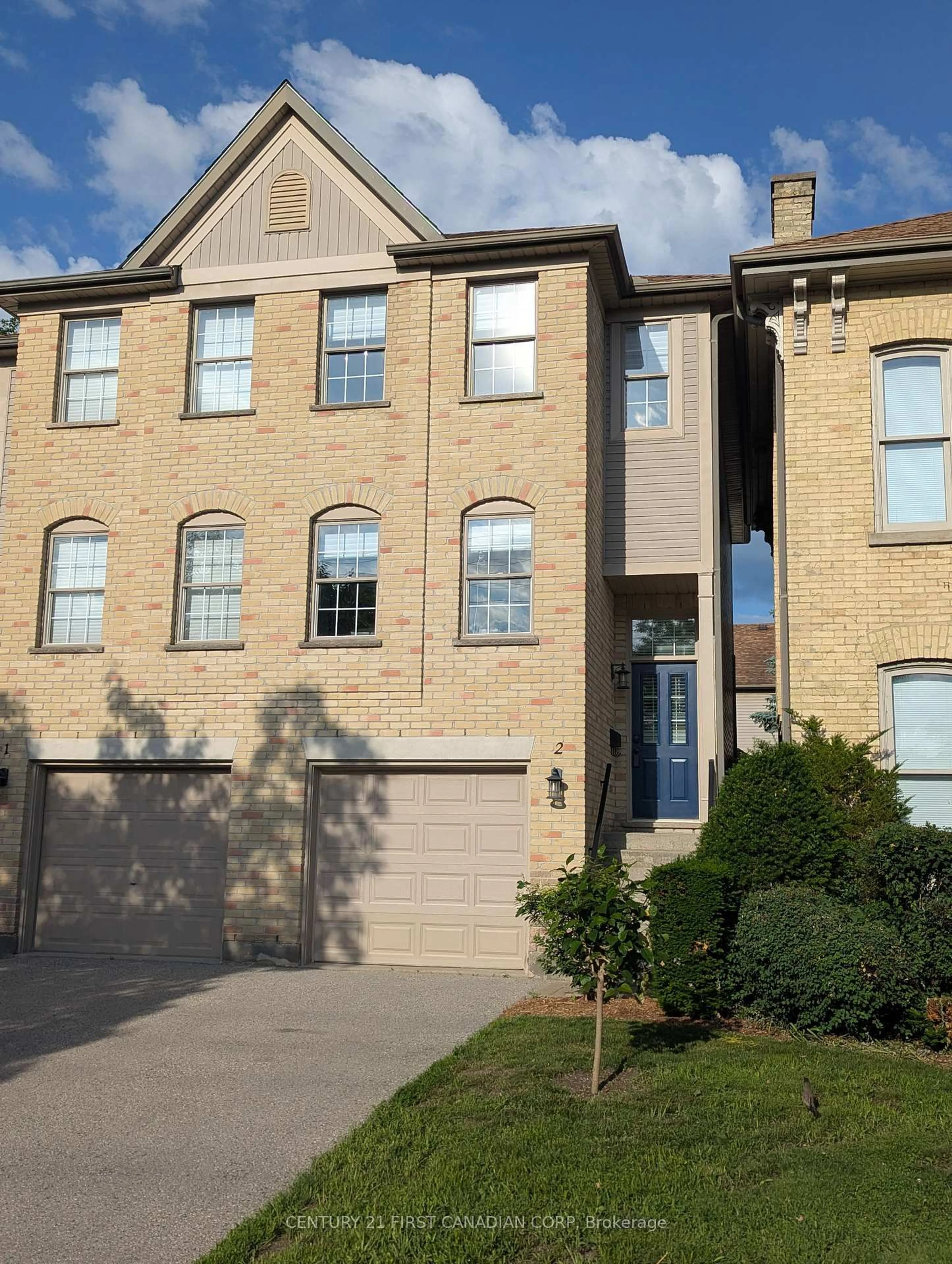 Home with brick exterior material, street for 609 COLBORNE St #2, London East Ontario N6B 2V3