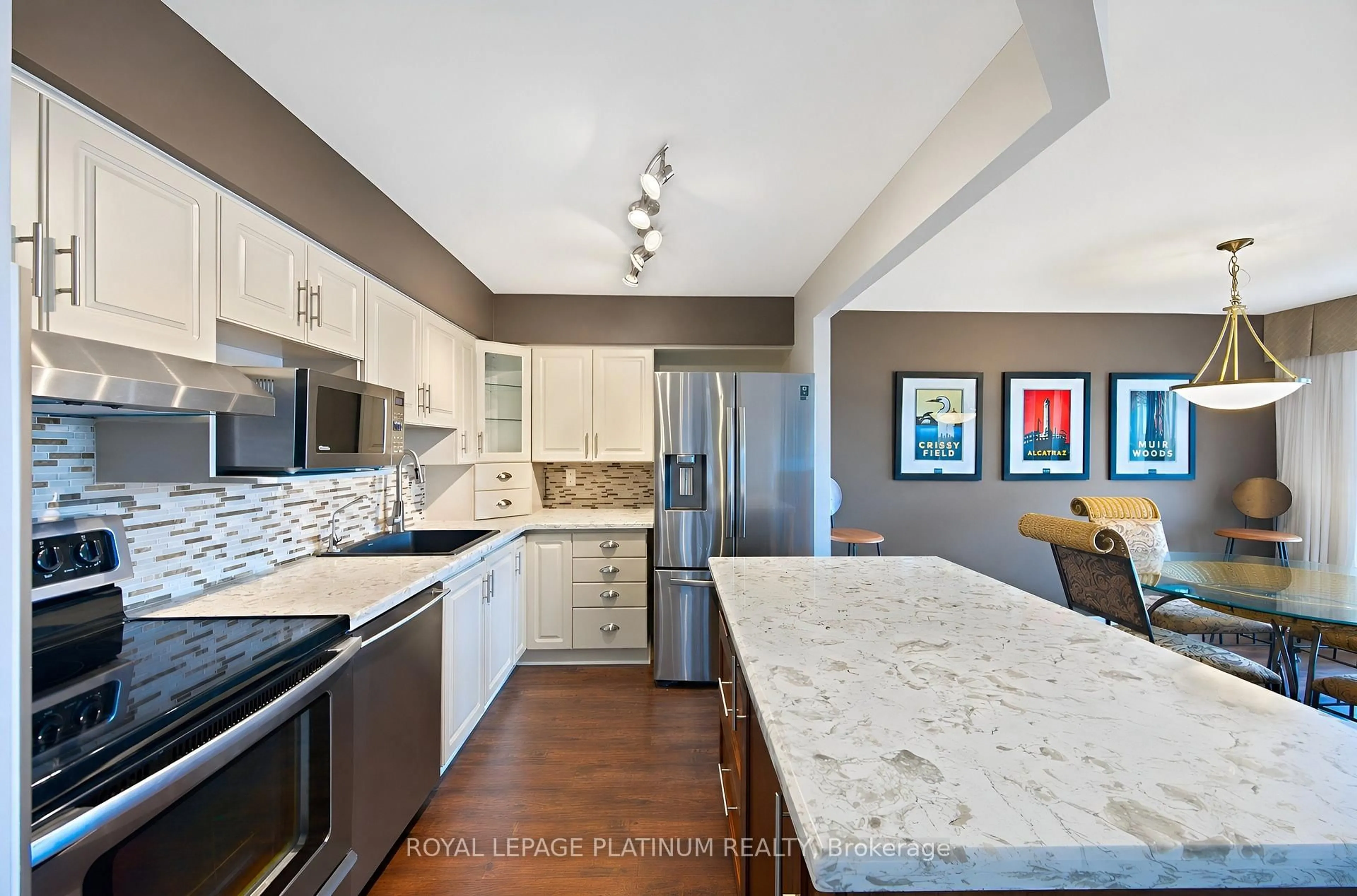 Open concept kitchen, ceramic/tile floor for 688 Preston Pkwy #401, Cambridge Ontario N3H 5K6